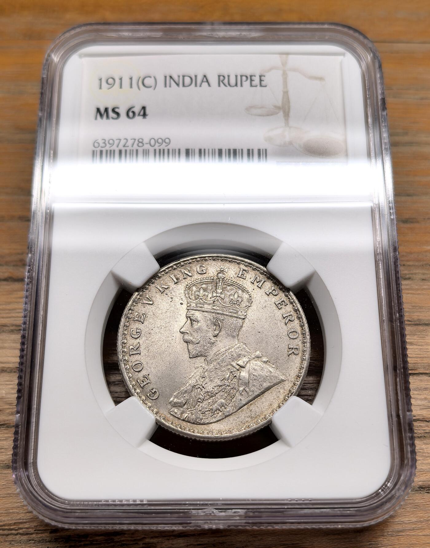 凡希社世界钱币微拍第二百九十八期 1911C英属印度乔五猪卢比NGC-MS64，以猪卢比的发行量基数来说，64已是罕见的收藏级品相。64分32枚，更高分22枚。