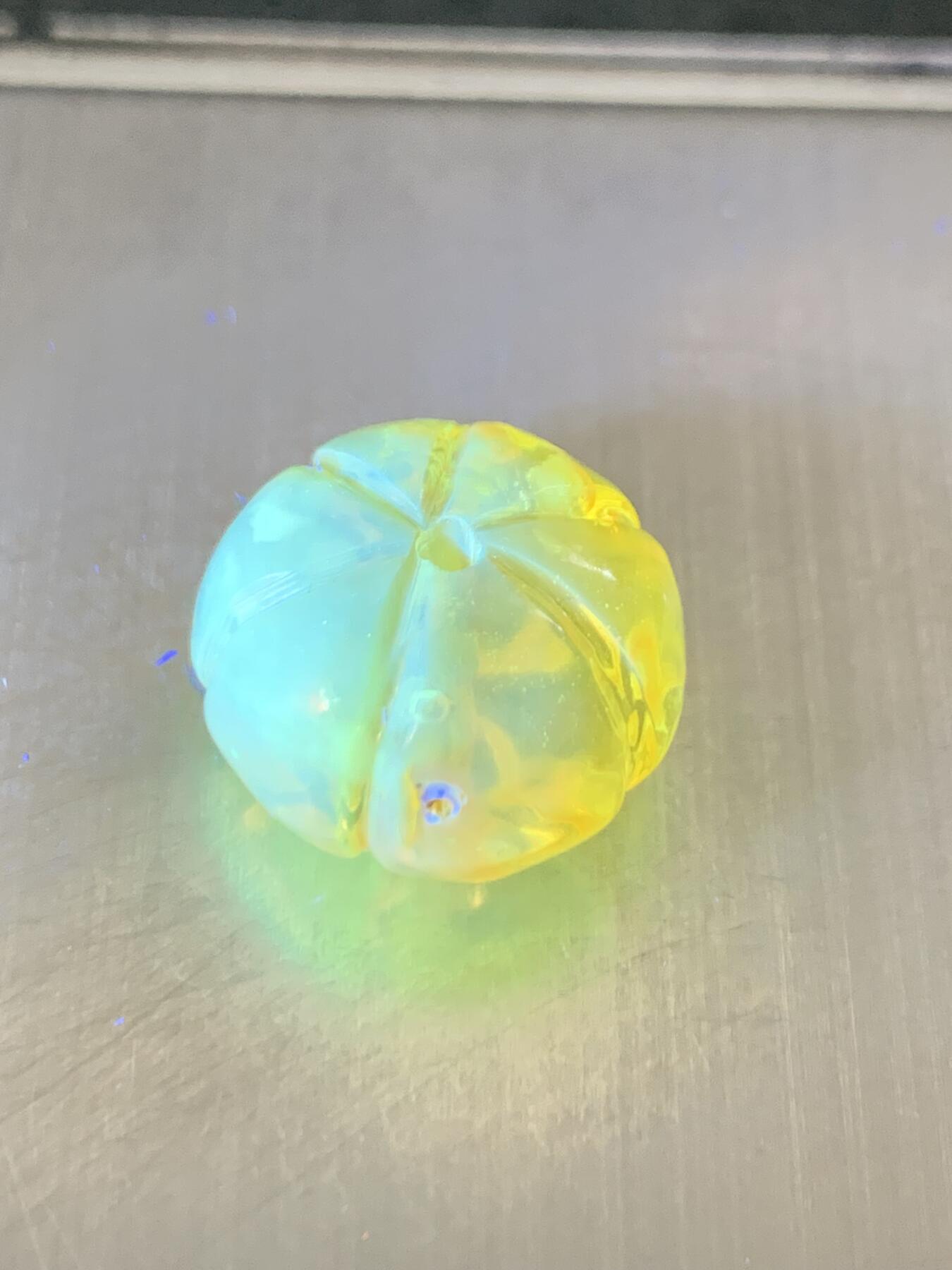 天然通货乌克兰原矿蜜蜡瓜珠一颗！！