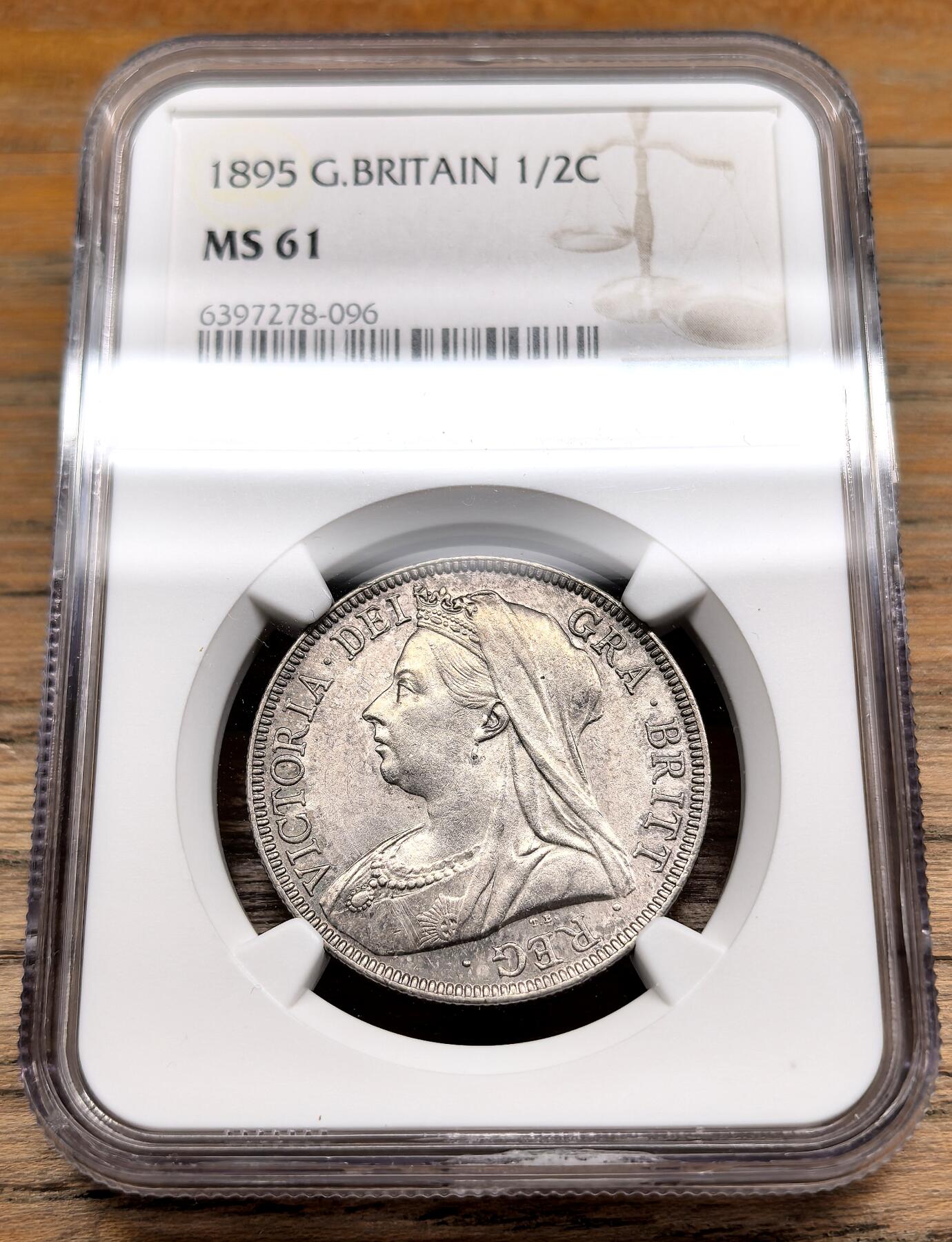 凡希社世界钱币微拍第二百九十八期 1895英国老维批纱1/2克朗NGC-MS61，英伦灰彩。