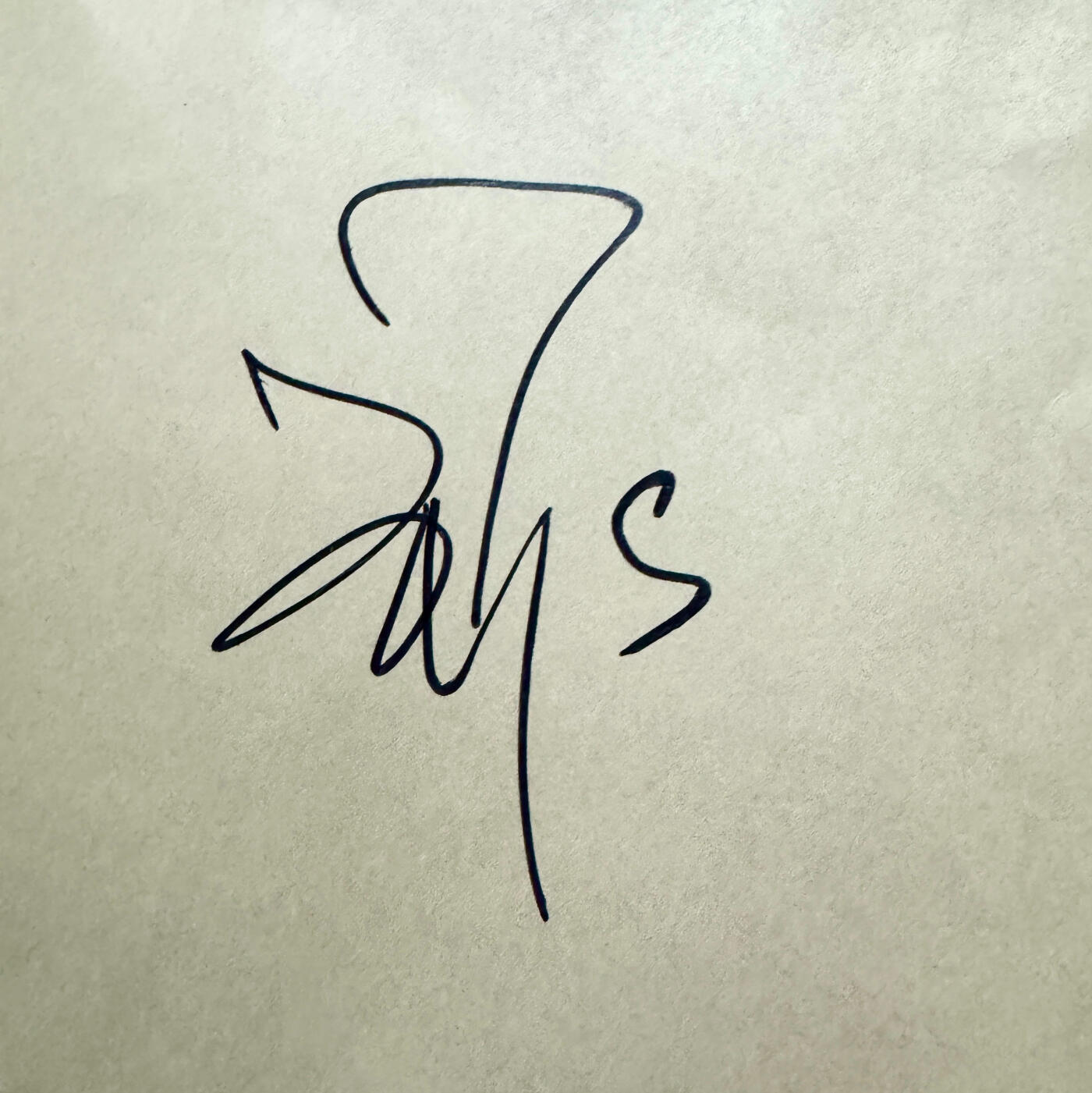 零元拍：顶级时尚内衣品牌内外NEIWAI全球代言人天后王菲，国家田径队100米栏头号选手吴艳妮，女子网球好手袁悦，国家攀岩队核心骆知鹭亲笔签名内外品牌贵宾礼袋。