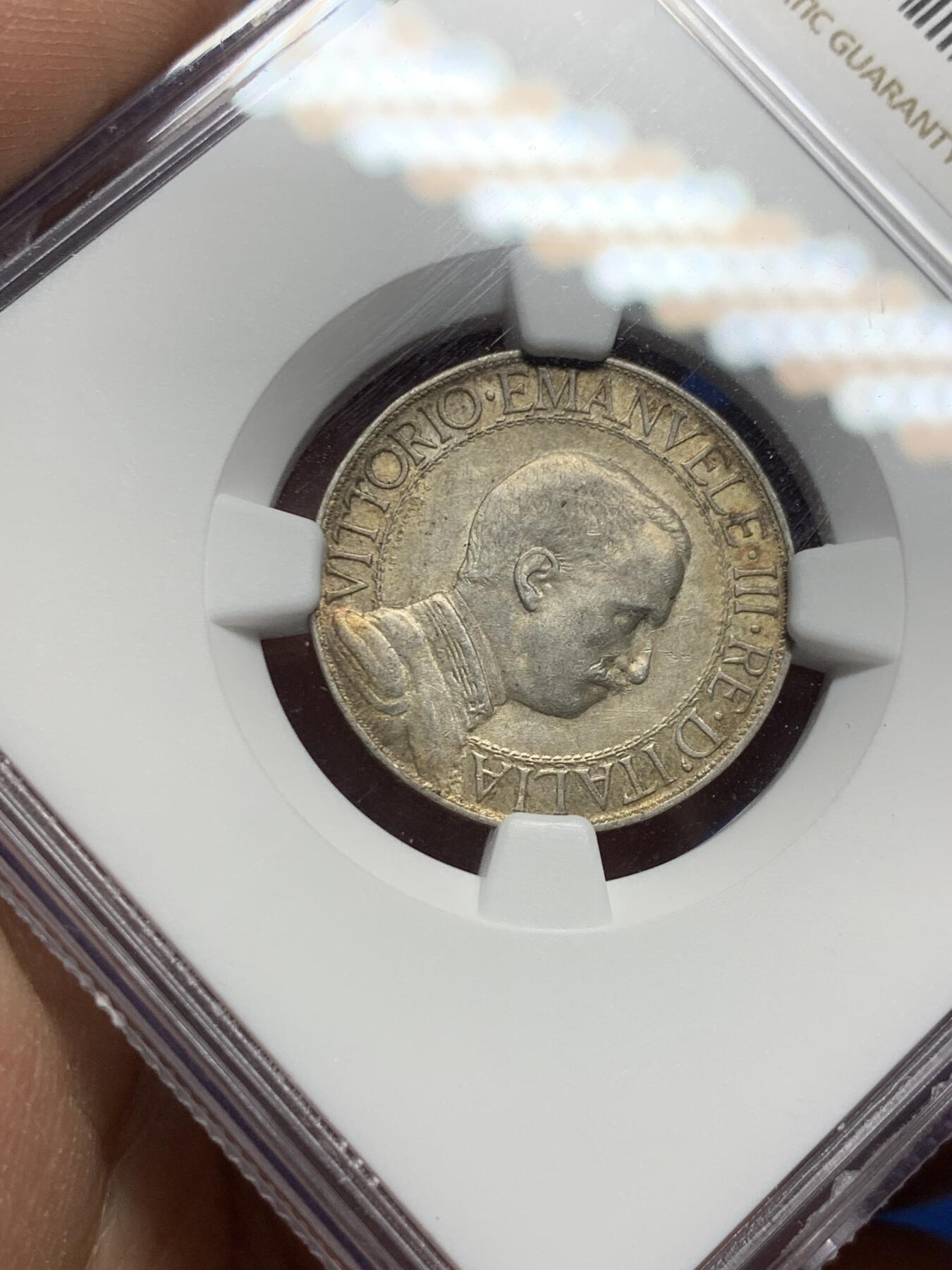 《竞宝斋》第358场 周日，周一  2场连拍 （全场包邮） NGC AU58 意大利1913年圈版马车里拉银币