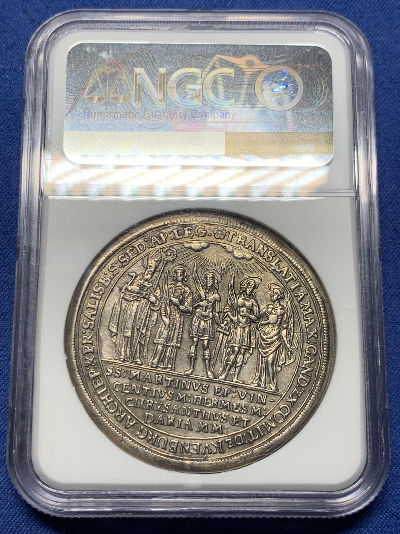 《竞宝斋》第358场 周日，周一  2场连拍 （全场包邮） NGC AUD 奥地利萨尔茨堡1682年主教区建立1100年泰勒大银币 暗金色包浆 细节精美 稀少品种 盒子右侧有磕