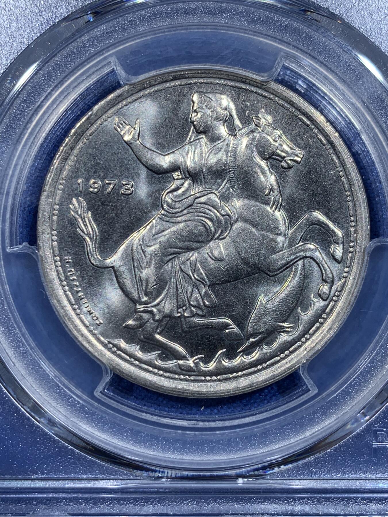 《竞宝斋》第358场 周日，周一  2场连拍 （全场包邮） PCGS MS66 希腊1973年军政府版20德拉克马，月亮女神，宽边边踏火版！高分漂亮！