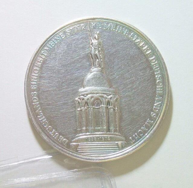 【银】德国1875年 赫尔曼纪念碑落成高浮雕精制大银章 42MM 27.6克
