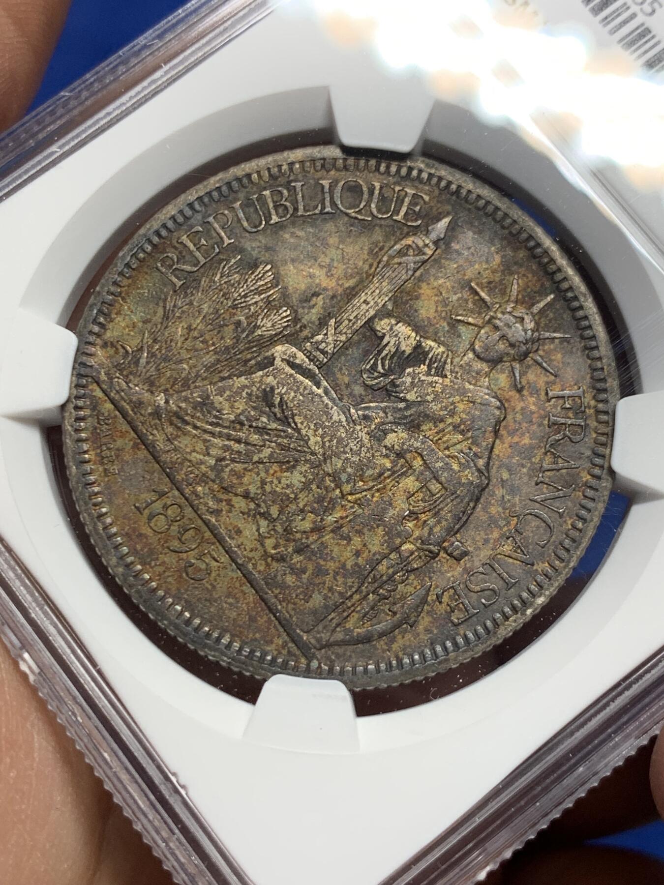 《竞宝斋》第359场 周日，周一  2场连拍 （全场包邮） NGC XFD 法属印支1895A加重坐洋1皮亚斯特银币