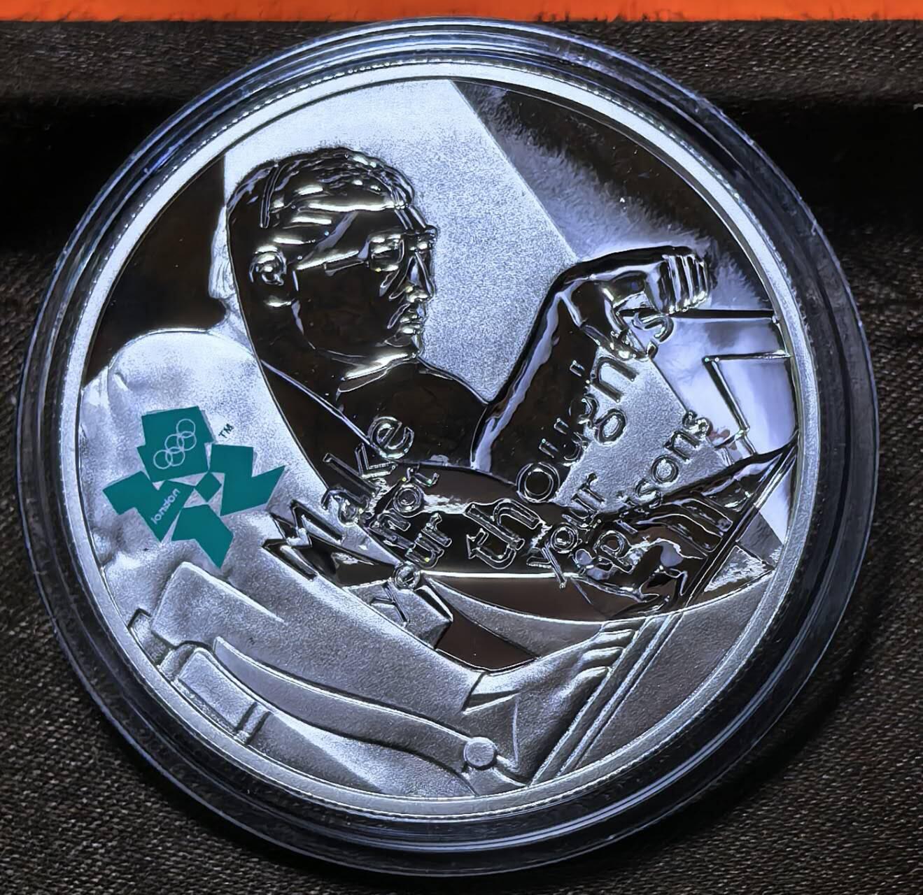 北京马甸外国币专卖第135期，外国币专场，陆续上拍，欢迎关注 英国2009年5镑伦敦奥运会纪念大银币