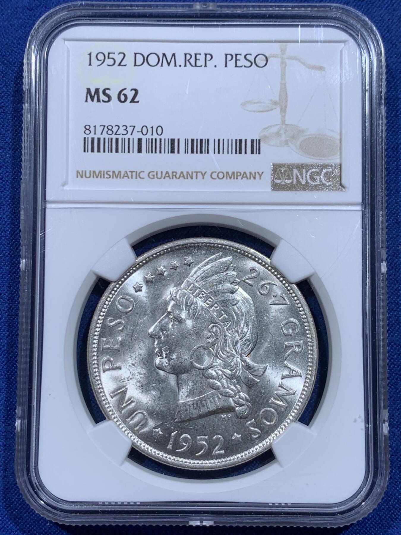 《竞宝斋》第359场 周日，周一  2场连拍 （全场包邮） NGC MS62 多米尼加共和国1952年女神1比索纪念银币，1939-1952年共发行35001枚，流通版币最后一年。