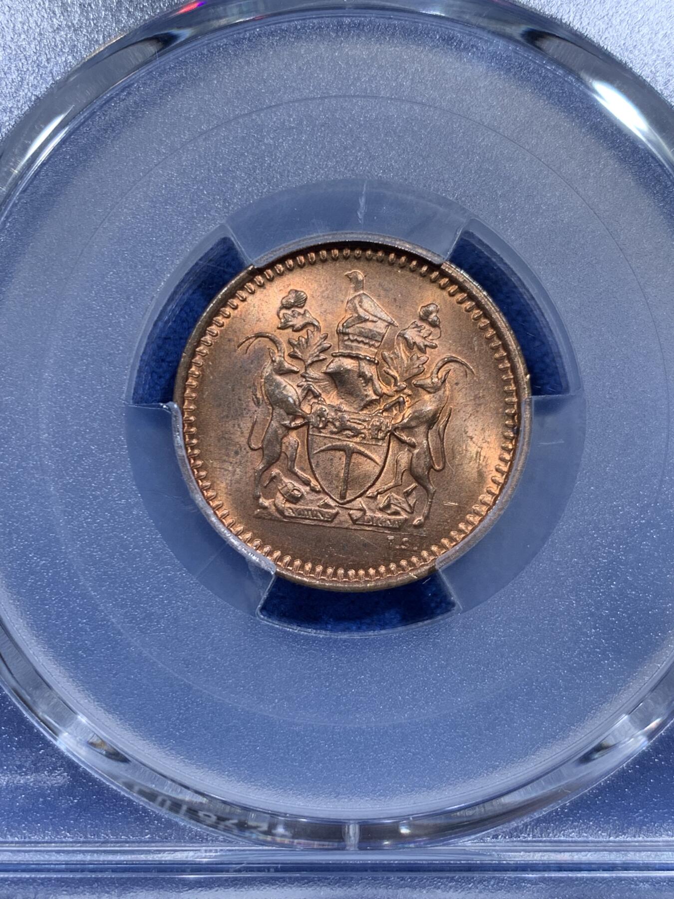 《竞宝斋》第359场 周日，周一  2场连拍 （全场包邮） PCGS MS64RD 罗德西亚1970年半分小铜币 RD状态很难的 两面柔和转光 国徽浮雕感很强 富有非洲风情 可藏！
