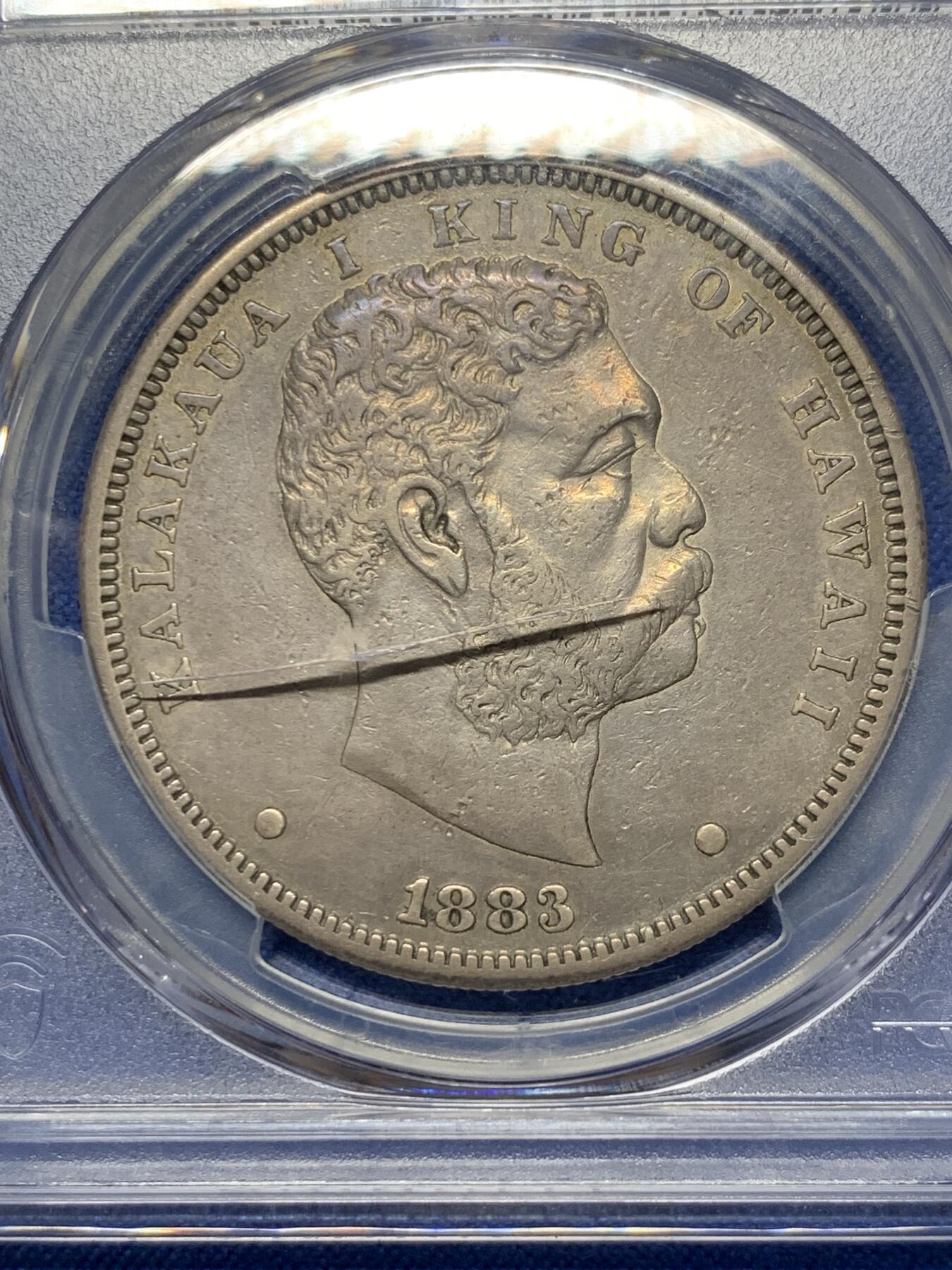 《竞宝斋》第359场 周日，周一  2场连拍 （全场包邮） PCGS XF40 夏威夷王国卡拉卡瓦一世1元银币，名誉品灰彩包浆，盒子表面牛毛纹裂不影响币