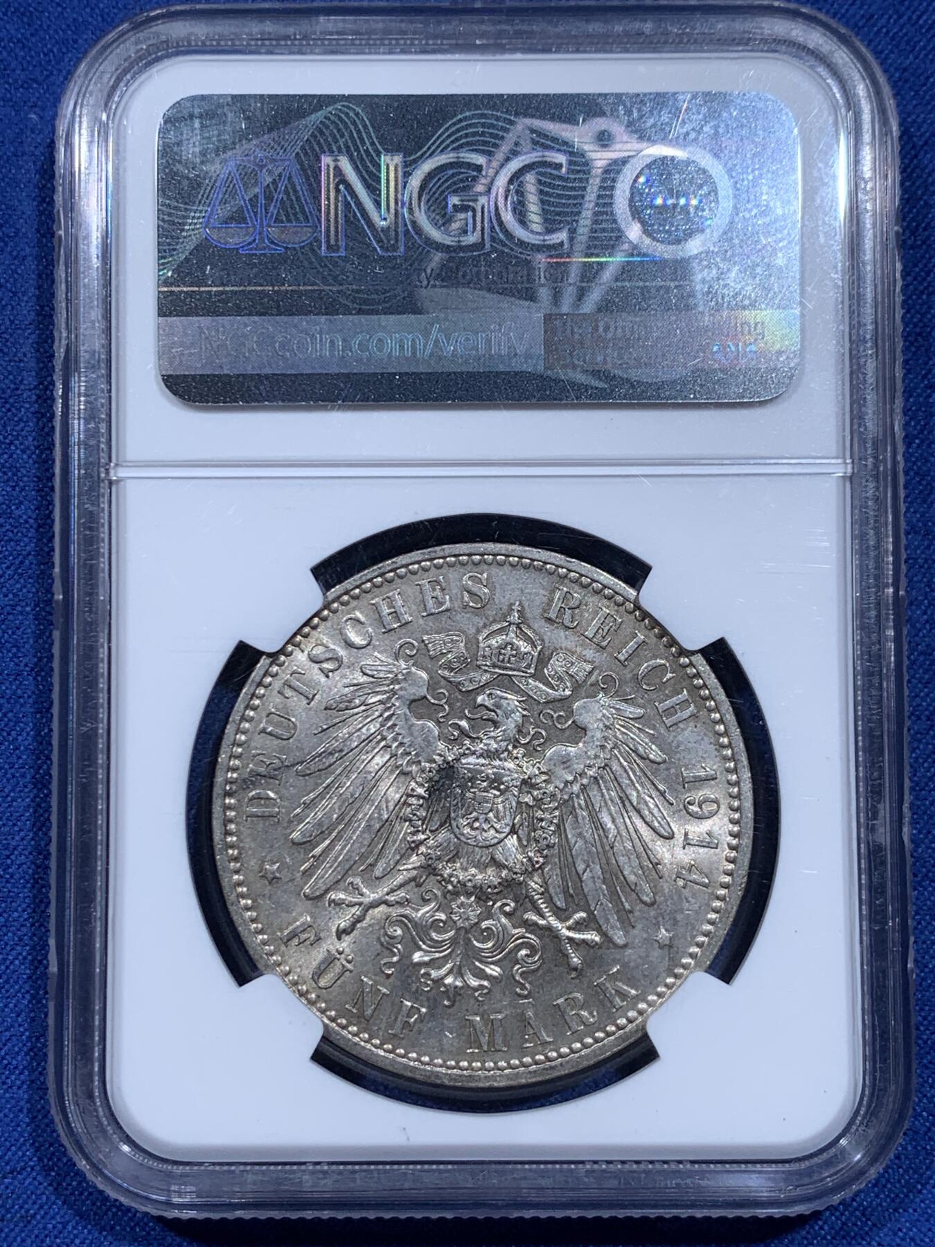《竞宝斋》第359场 周日，周一  2场连拍 （全场包邮） NGC MS63+ 德国1914年萨克森奥古斯特5马克大银币，普品常见，好品难得。