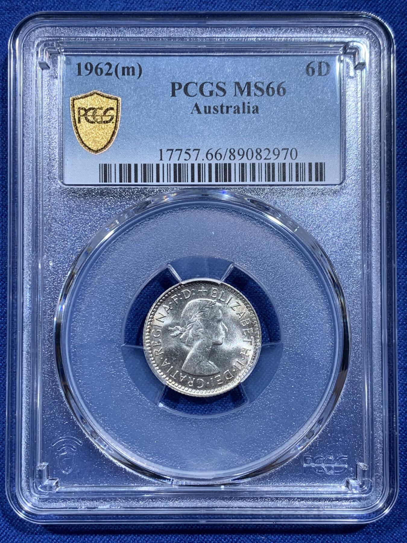 《竞宝斋》第359场 周日，周一  2场连拍 （全场包邮） PCGS MS66 高分爆光 1962澳大利亚6便士银币 卷拆品带包浆 银光闪闪 非常好看