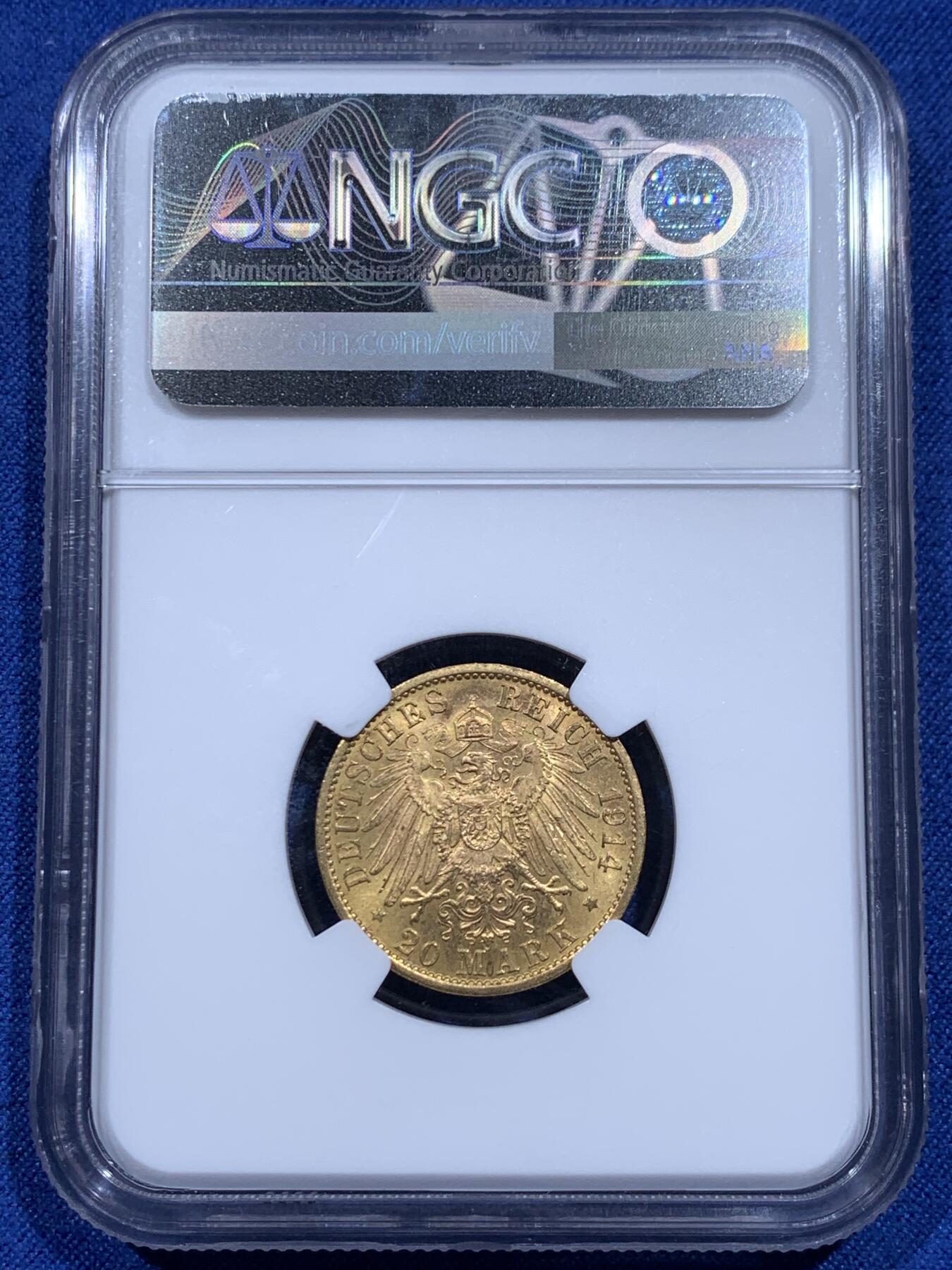 《竞宝斋》第359场 周日，周一  2场连拍 （全场包邮） NGC MS62 德国普鲁士1914年威廉二世国王军装长翅20马克金币 7.965克