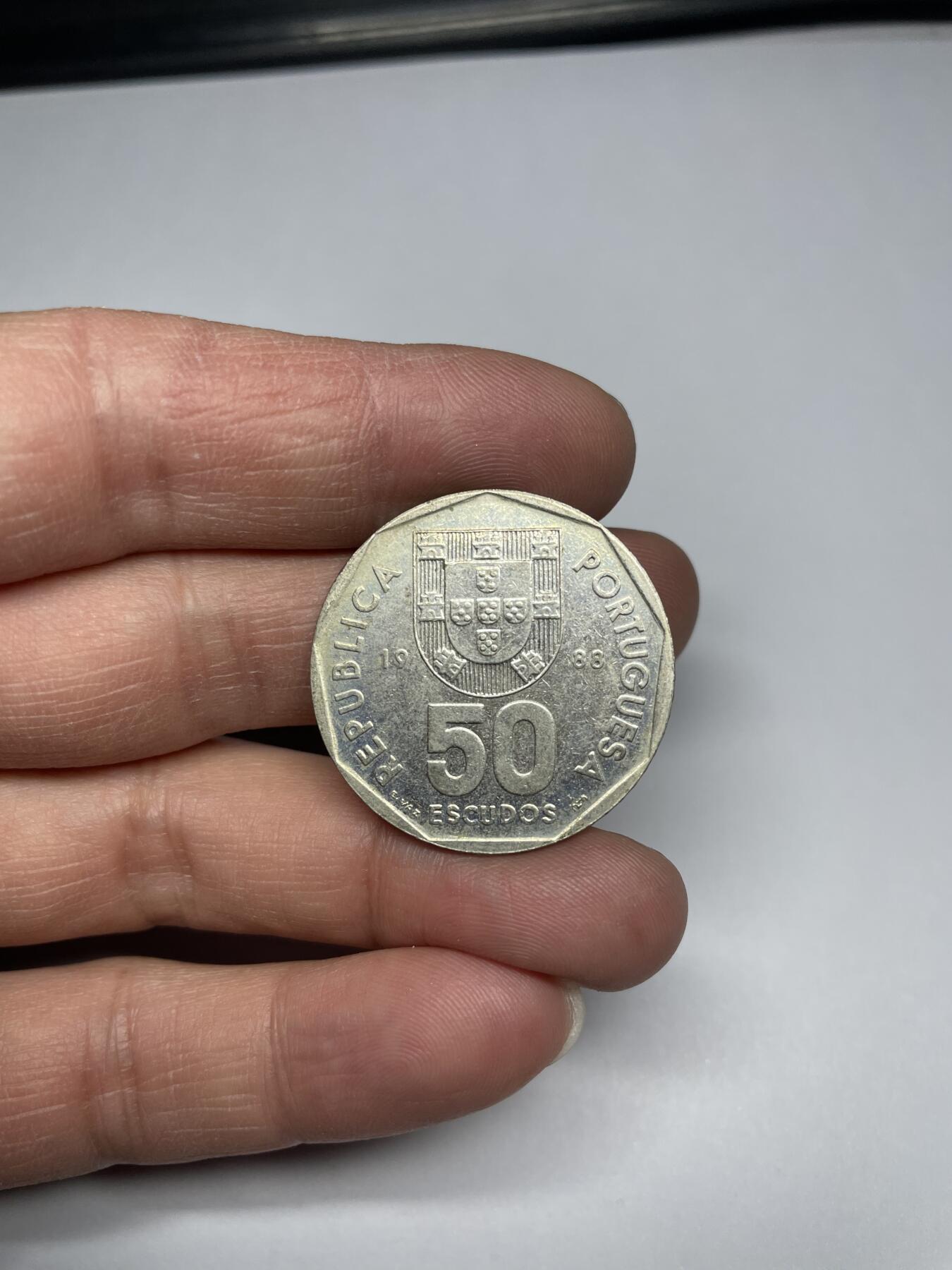 2025年集古藏今外币拍卖第三期-第5场—（总第215拍），可以寄存60天，满160元包邮。 1988年葡萄牙50埃斯库多