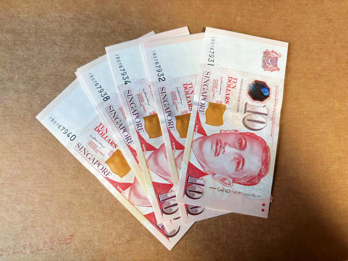 【Blue Auction】✨世界纸币精拍第627期【精】 【一组10连】新加坡 人像版10元 全新UNC