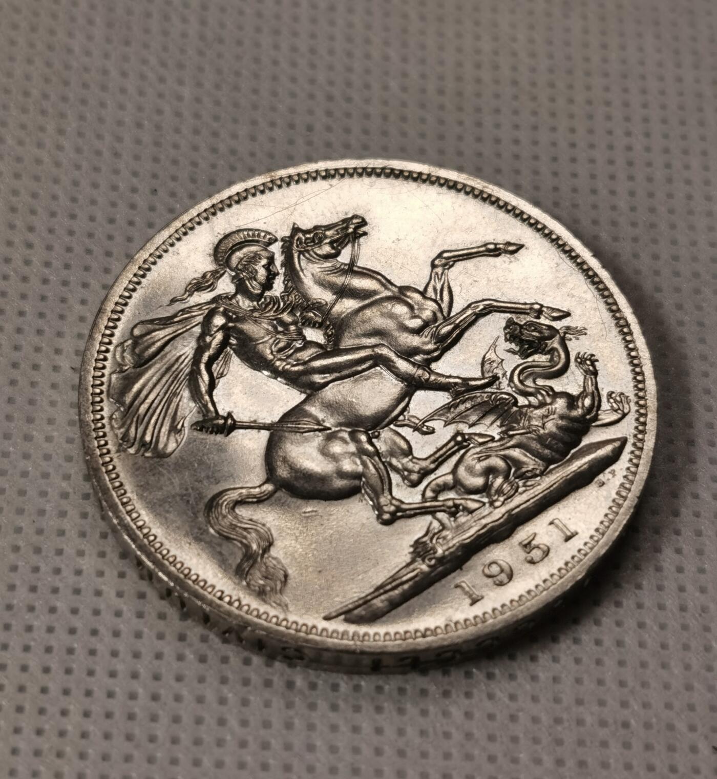 甄臻铺-世界钱币拍卖（第7期）新铺开张，欢迎捧场 1951年英国镍马剑，盒证全，品相完好