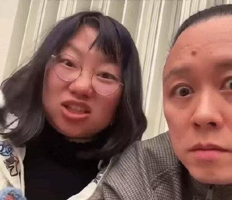 零元拍：145亿！再放一张《哪吒2：魔童闹海》CINITY官方海报，身临其境，气破云海！导演饺子，配音导演“李靖”cv陈浩老师以及“石矶娘娘”cv嗜睡的小V三人亲笔签名官方海报。尺寸 42×19.5CM