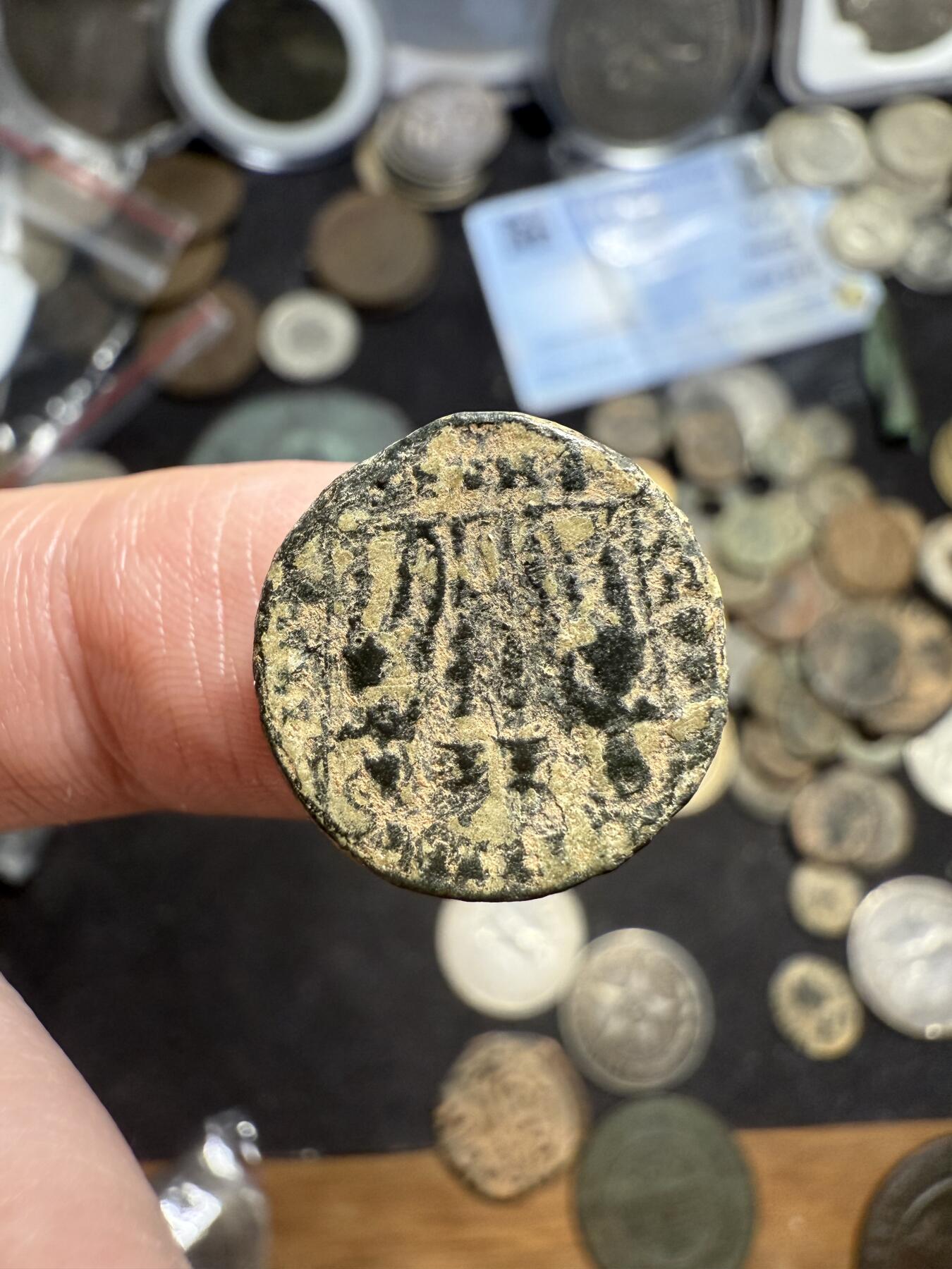 南宋泉阁俄币 外币 国币 专场第六期 古罗马 公元337-340年 君士坦丁二世小铜币 士兵守护军旗 背逆 通货好品