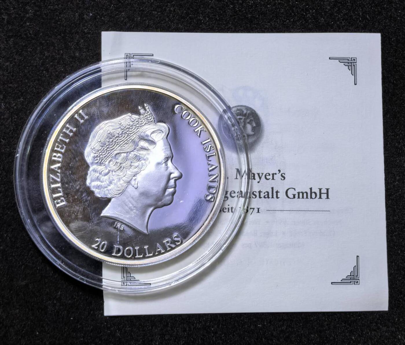 北京马甸外国币专卖第135期，外国币专场，陆续上拍，欢迎关注 2012年库克3盎司镶水晶油画《睡觉的女人》彩色银币，盒证齐全，收藏热门品种大部分已经沉淀在藏家手中，喜欢的不要错过哦哦