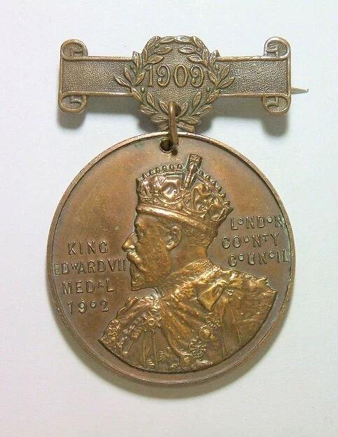 英国1909年 爱德华七世高浮雕精制大铜章 带铭牌 40MM