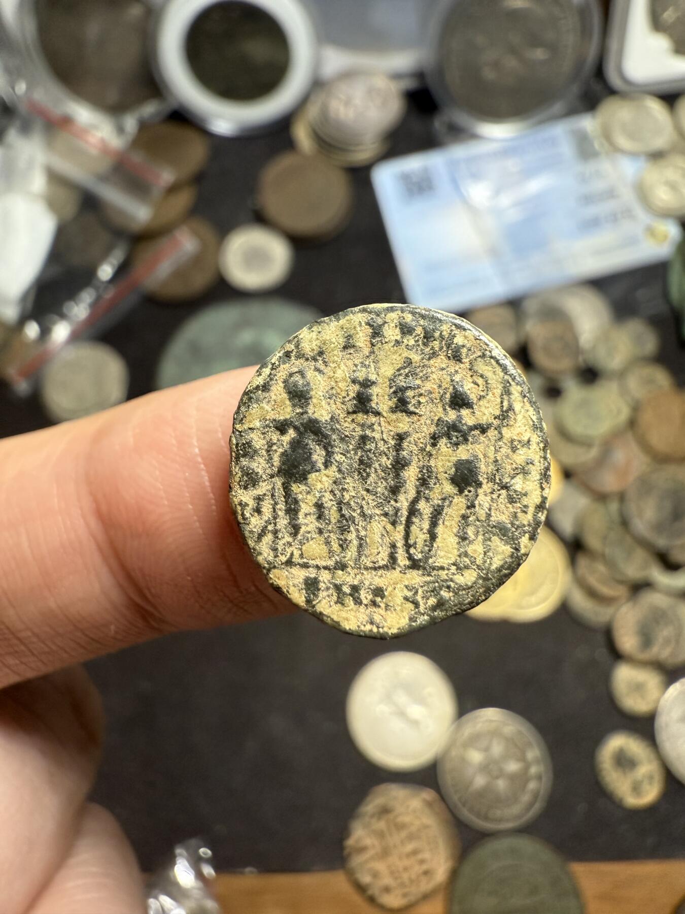 南宋泉阁俄币 外币 国币 专场第六期 古罗马 公元337-340年 君士坦丁二世小铜币 士兵守护军旗 背逆 通货好品