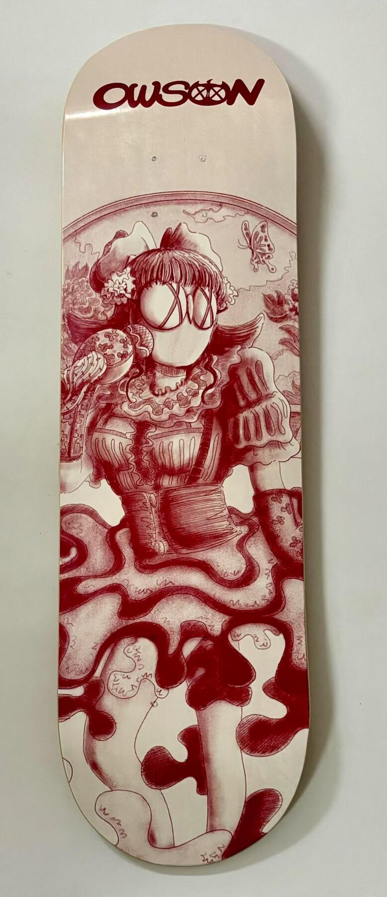 零元拍：WAIWAI 设计定制艺术滑板，每款都是孤品。材质进口加拿大枫，环保胶水，热转印制作专业级滑板，尺寸约 20×80CM，因展出可能会有轻微磕碰，介意勿拍