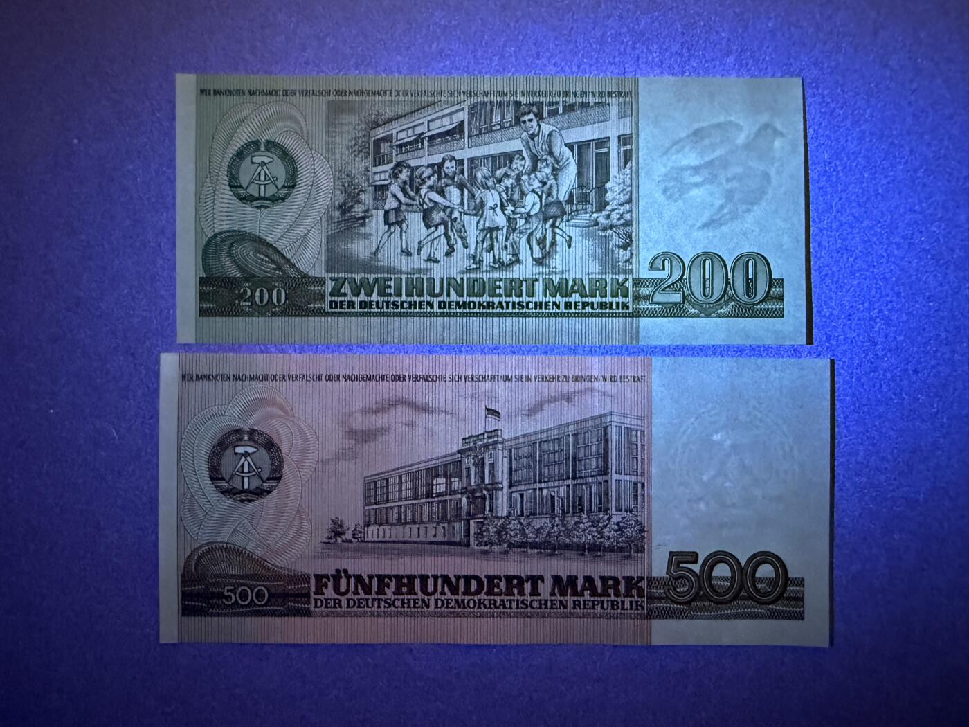《艾美收藏》第190期-周日欧洲精品汇 东德200、500马克2张 UNC 1985年 全程无4