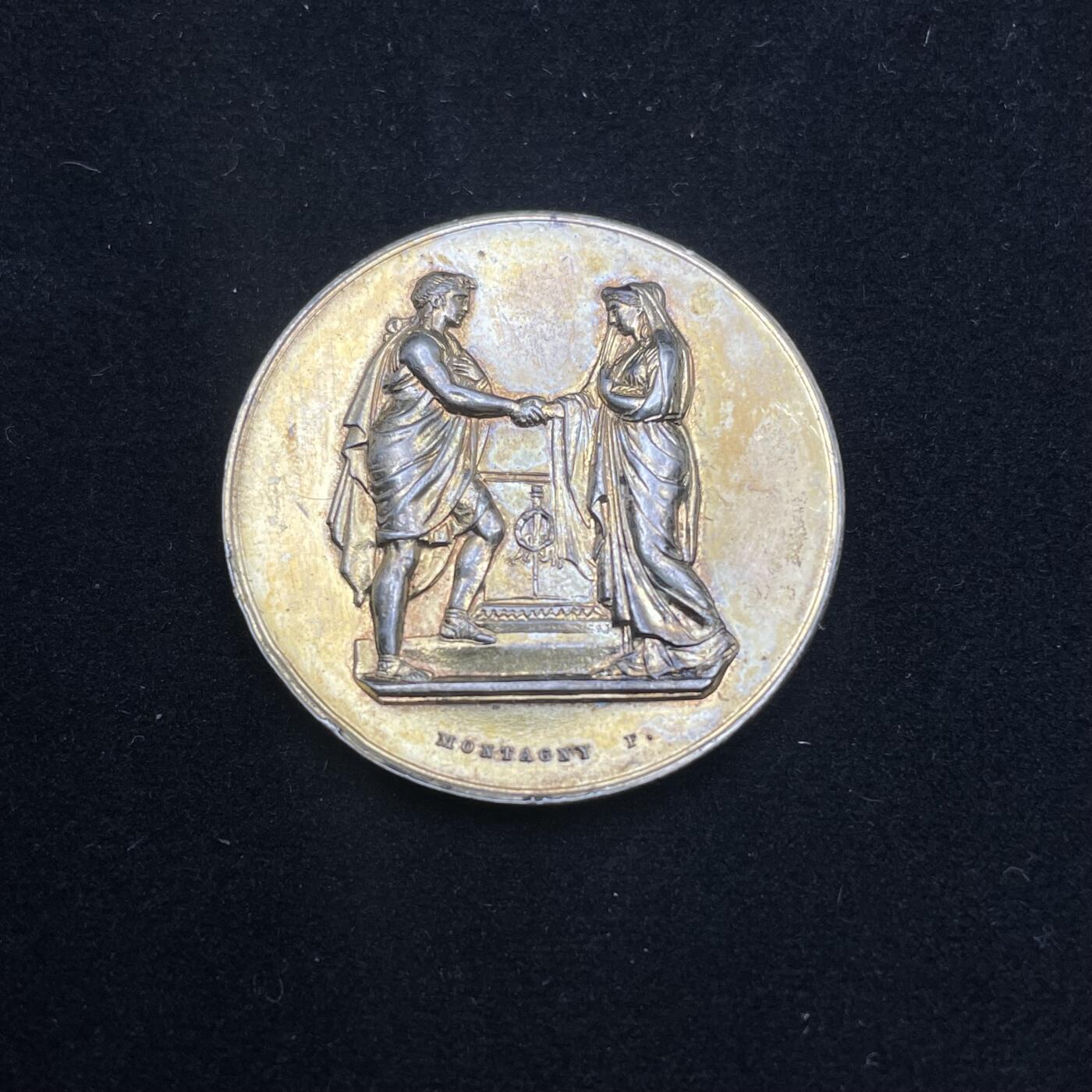 「木头集藏」章牌专场-第54场 1893年法国婚礼镀金银章  直径：28 mm，10.9g，边铭：丰饶角 ARGENT