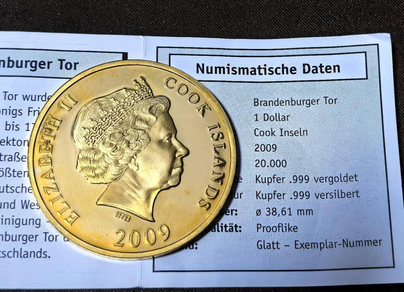 北京马甸外国币专卖第135期，外国币专场，陆续上拍，欢迎关注  2009年库克岛发行德国勃兰登堡门立体分割纪念币，999镀金