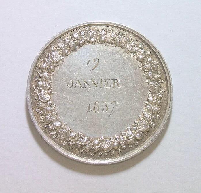 【银】法国1837年 女神站像高浮雕精制大银章 40MM 25.5克   
