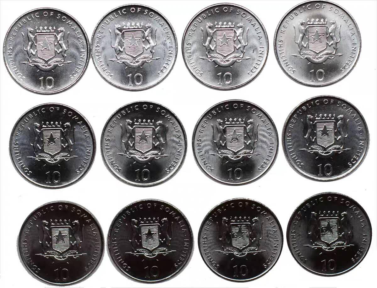 北京马甸外国币专卖第135期，外国币专场，陆续上拍，欢迎关注 全新品相：2000年索马里12生肖纪念币全套