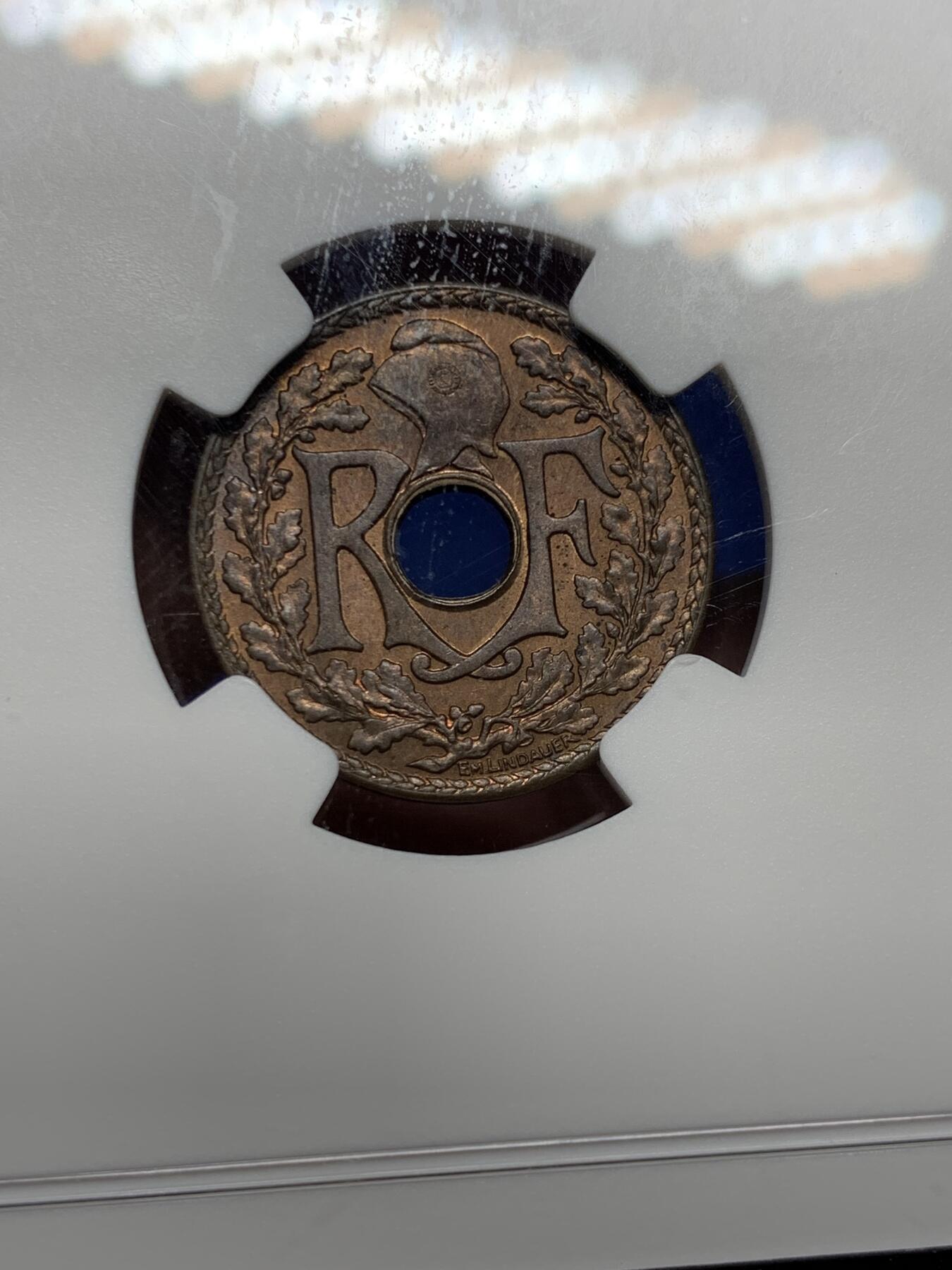 《竞宝斋》第360场 周日，周一  2场连拍 （全场包邮） NGC MS64RB 法属印支1935年1/2C