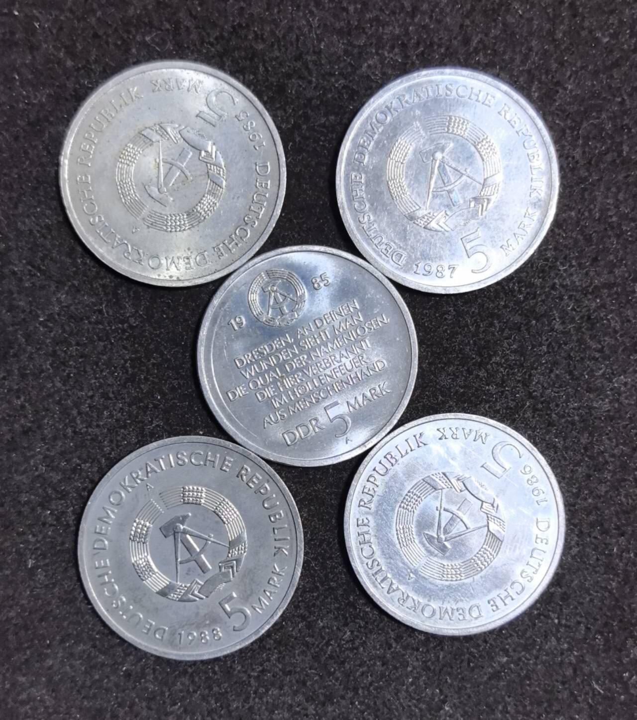 北京马甸外国币专卖第135期，外国币专场，陆续上拍，欢迎关注 东德建筑5马克5枚