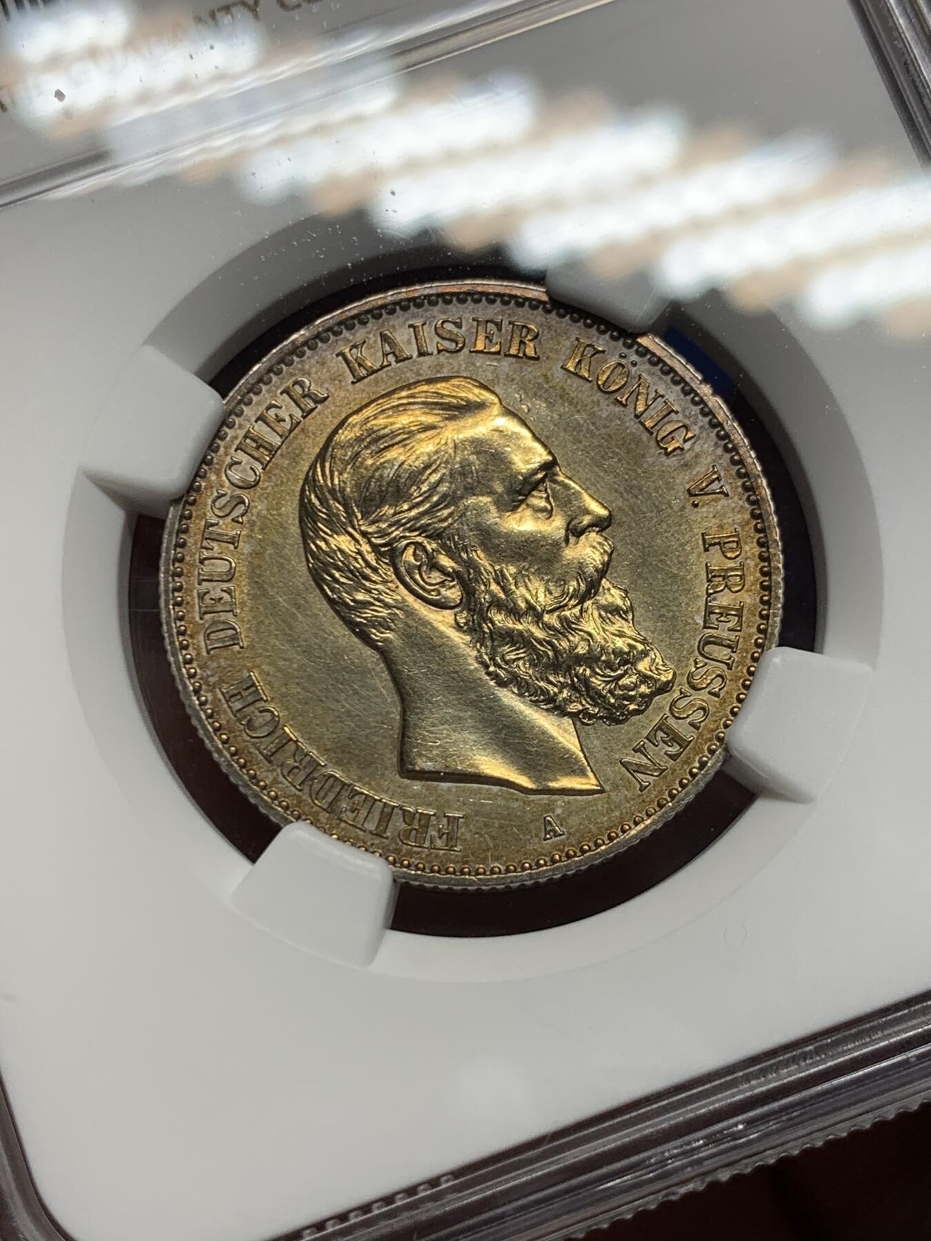 《竞宝斋》第360场 周日，周一  2场连拍 （全场包邮） NGC UNCD 德国1888三皇年弗里德里希三世2马克银币，五彩包浆，转光，高点保存非常好。