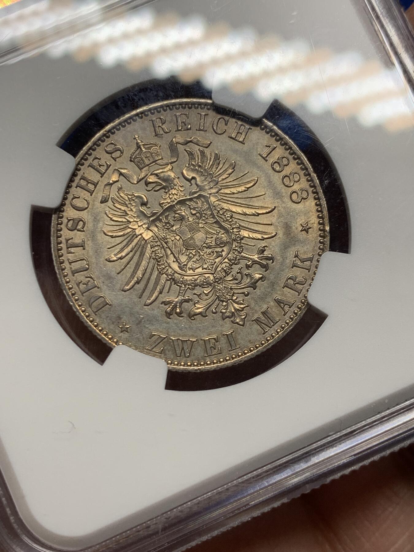 《竞宝斋》第360场 周日，周一  2场连拍 （全场包邮） NGC UNCD 德国1888三皇年弗里德里希三世2马克银币，五彩包浆，转光，高点保存非常好。