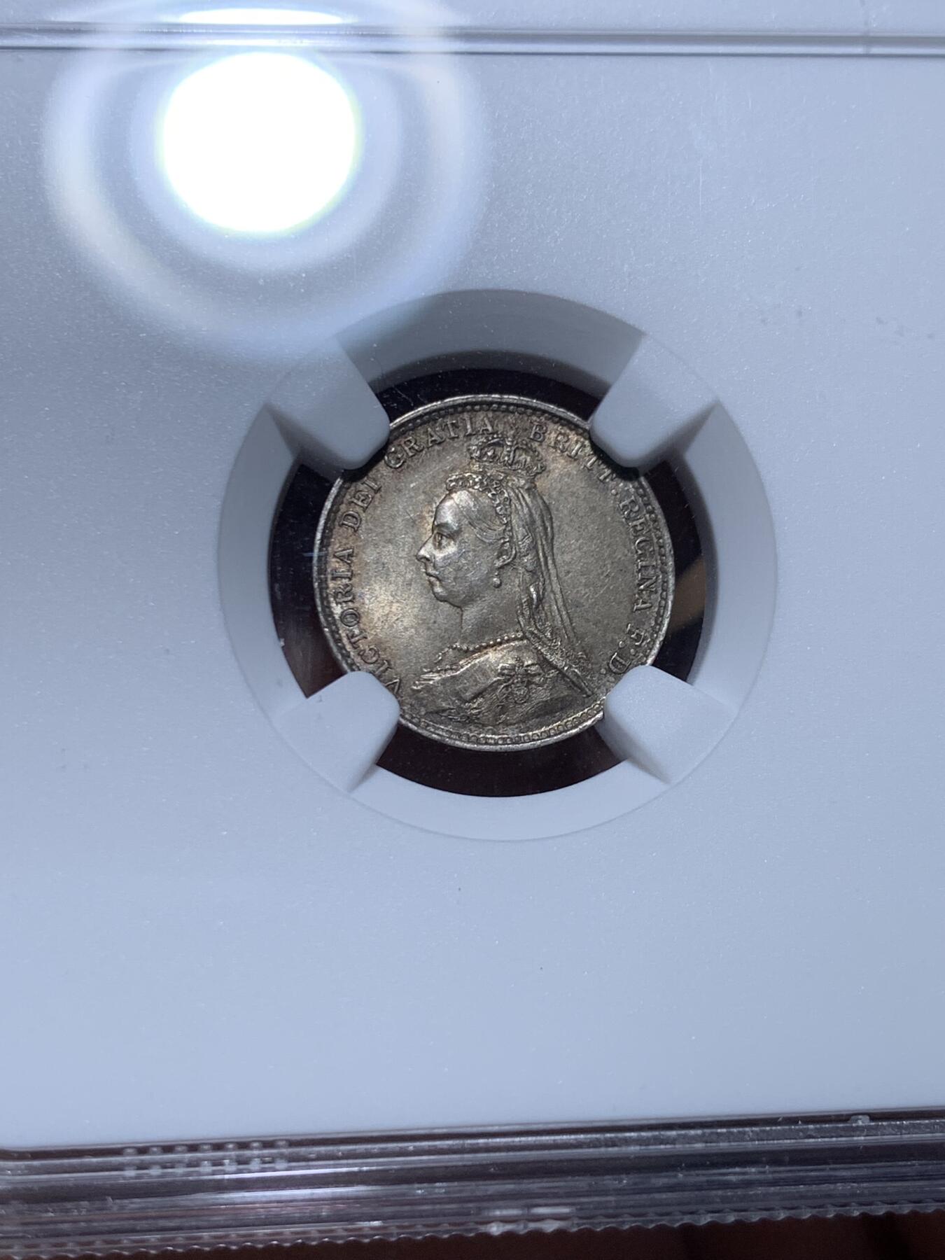 《竞宝斋》第360场 周日，周一  2场连拍 （全场包邮） NGC MS62 英国高冠1887年3便士银币 包浆醇厚