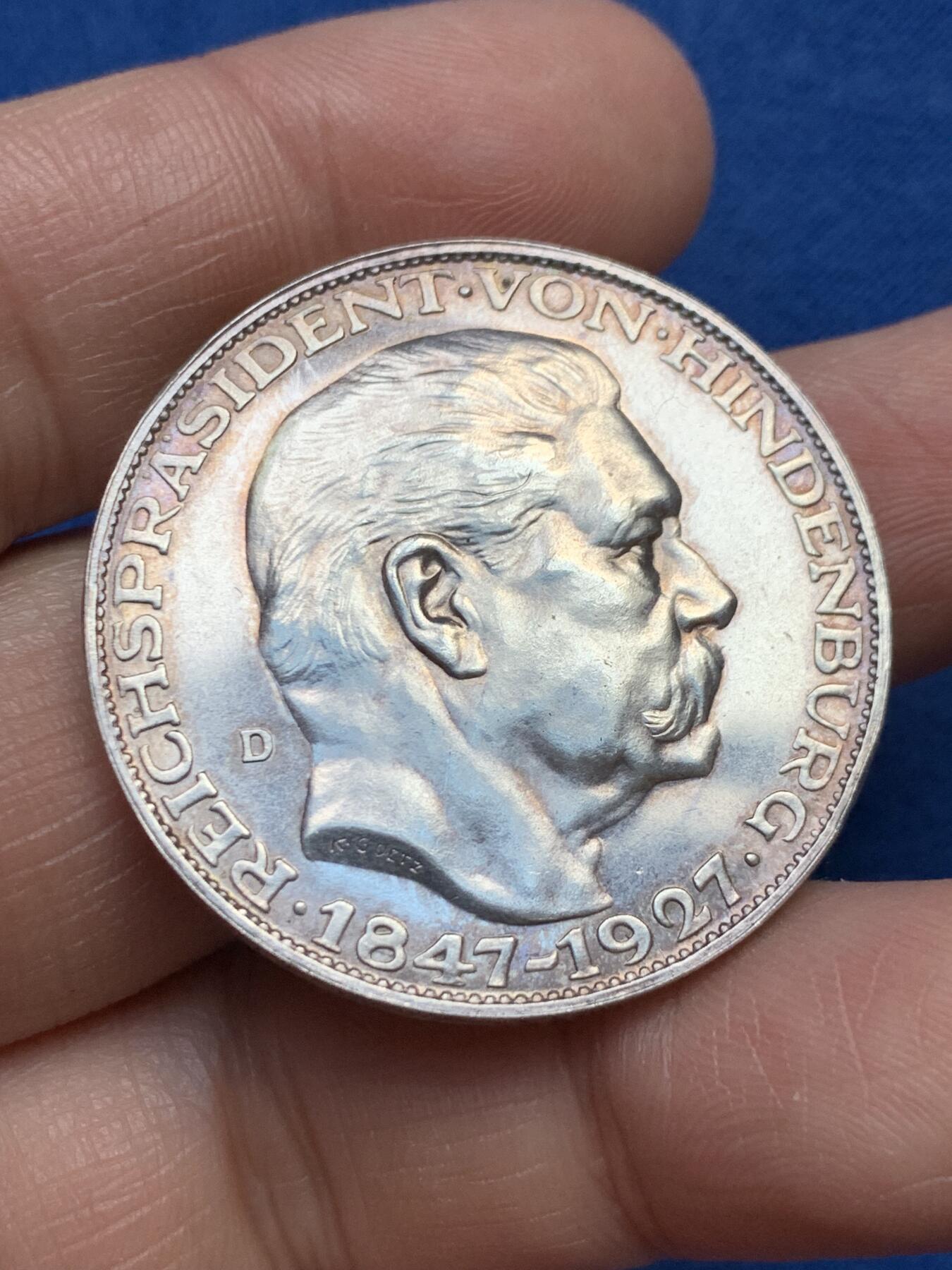 《竞宝斋》第360场 周日，周一  2场连拍 （全场包邮） 德国1927兴登堡八十大寿5马克币型章，36mm，24.8g