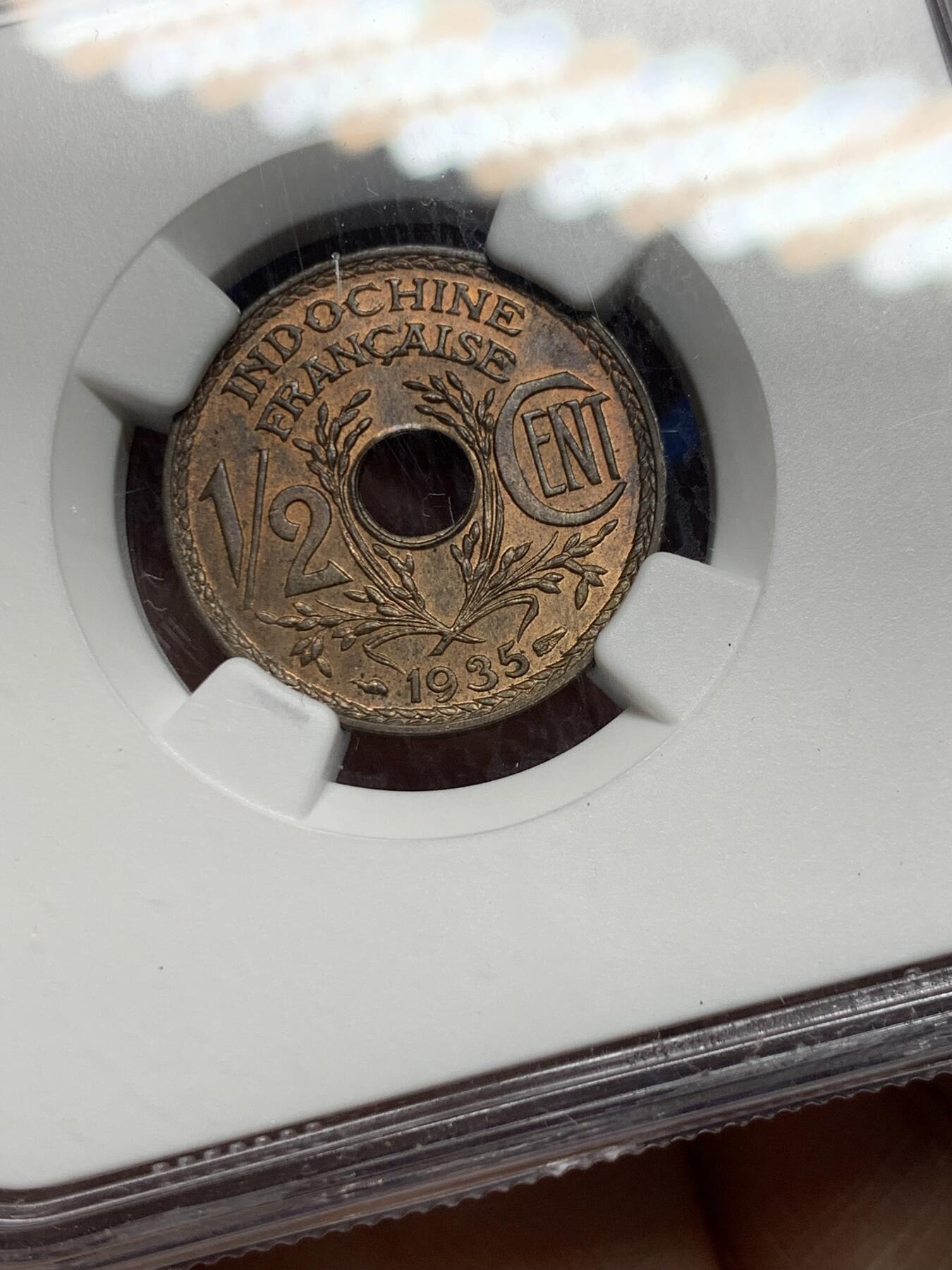 《竞宝斋》第360场 周日，周一  2场连拍 （全场包邮） NGC MS64RB 法属印支1935年1/2C