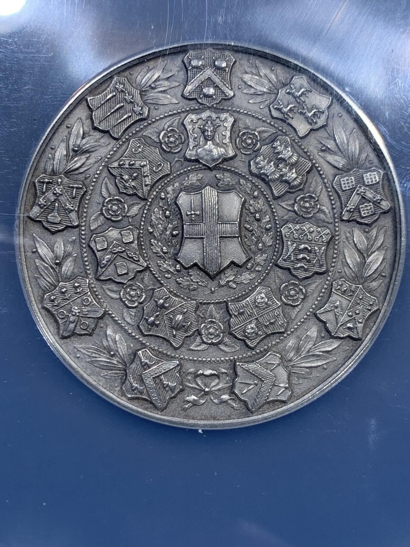 《竞宝斋》第360场 周日，周一  2场连拍 （全场包邮） NGC MS63 英国1947年伦敦城市考试获奖纪念大银章，大盒封装。