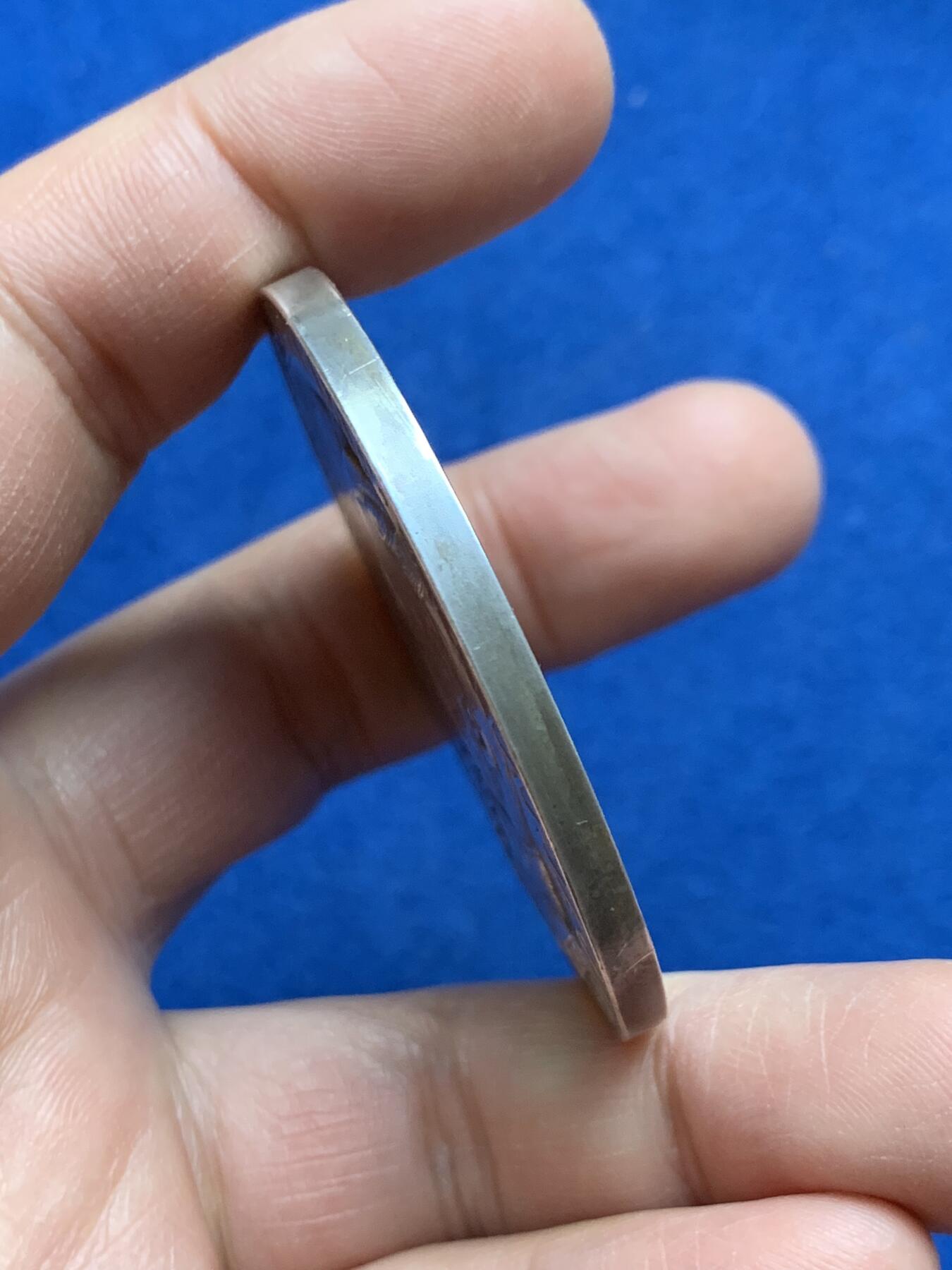 《竞宝斋》第360场 周日，周一  2场连拍 （全场包邮） 乔治五世1911年加冕大银章，51.8mm，73.1克，大银章少见，带原盒