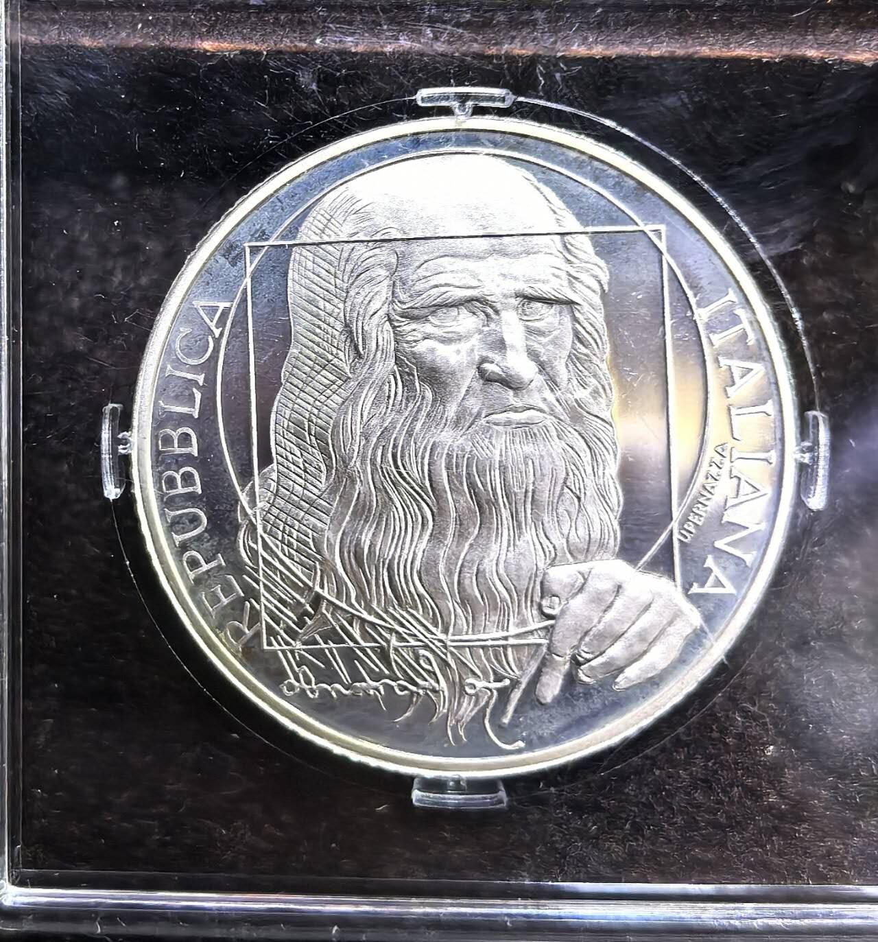 北京马甸外国币专卖第135期，外国币专场，陆续上拍，欢迎关注 意大利2006年 达芬奇10欧元精制纪念银币