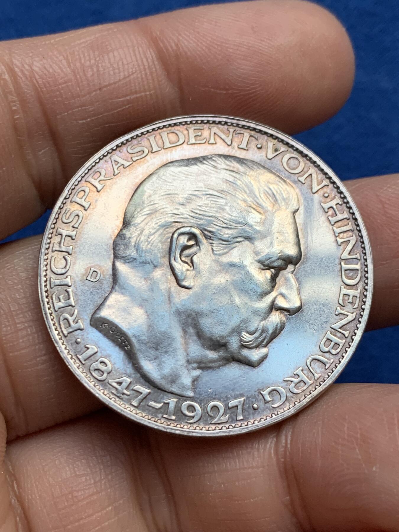 《竞宝斋》第360场 周日，周一  2场连拍 （全场包邮） 德国1927兴登堡八十大寿5马克币型章，36mm，24.8g