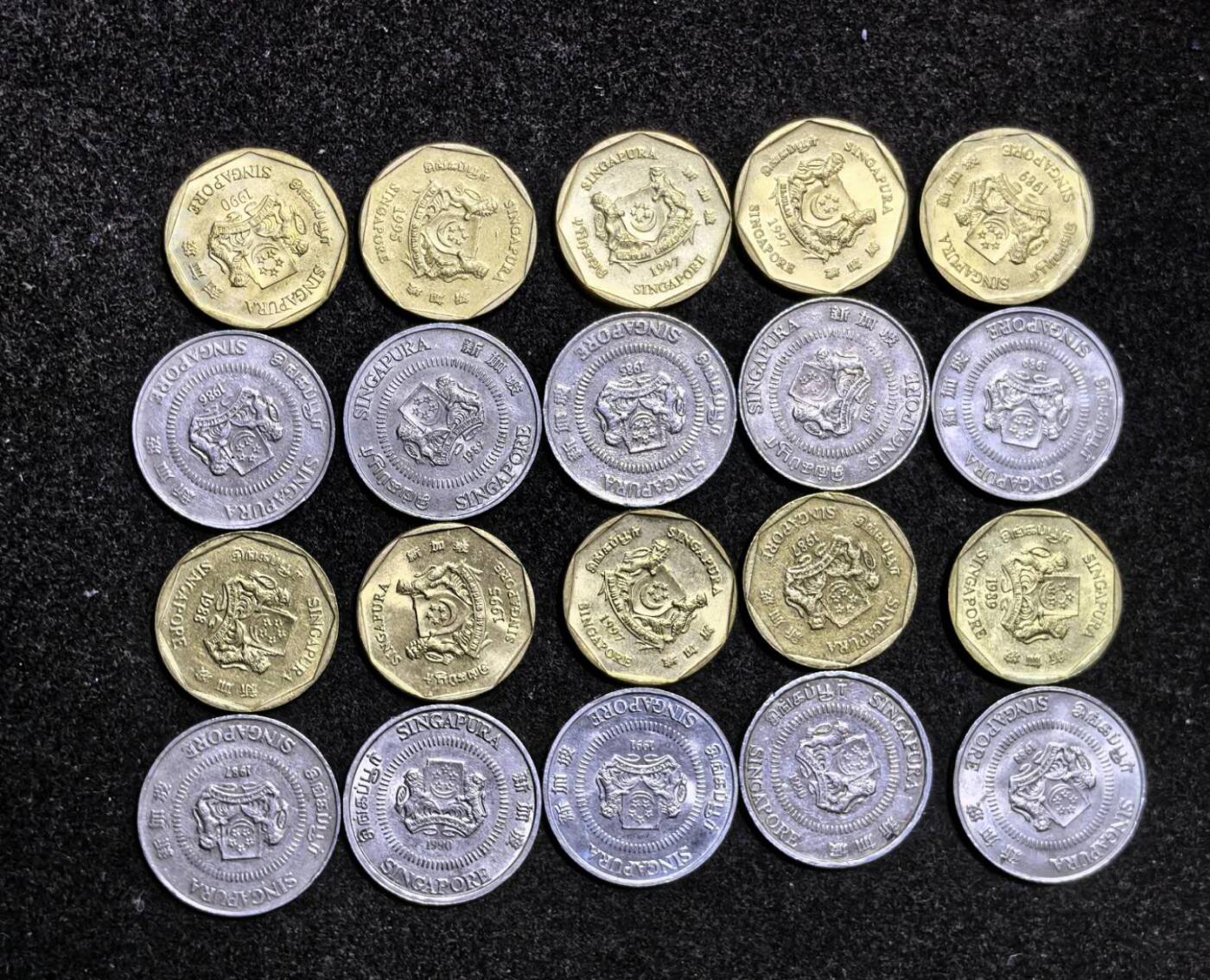 北京马甸外国币专卖第135期，外国币专场，陆续上拍，欢迎关注 新加坡1元50分各10枚