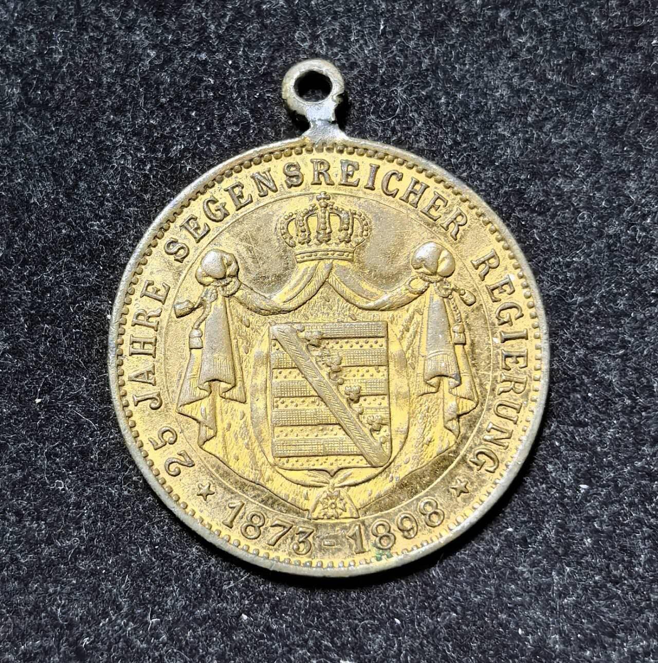 北京马甸外国币专卖第135期，外国币专场，陆续上拍，欢迎关注 德国国王阿尔伯特70岁诞辰铜章