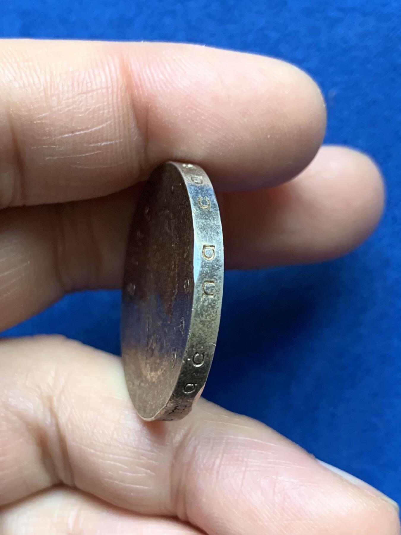 《竞宝斋》第360场 周日，周一  2场连拍 （全场包邮） 五彩 爱尔兰 1966年 10先令 复活节起义纪念银币 少见的厚实高浮雕工艺银币 自然生成的洒金彩特别好看 细节见图