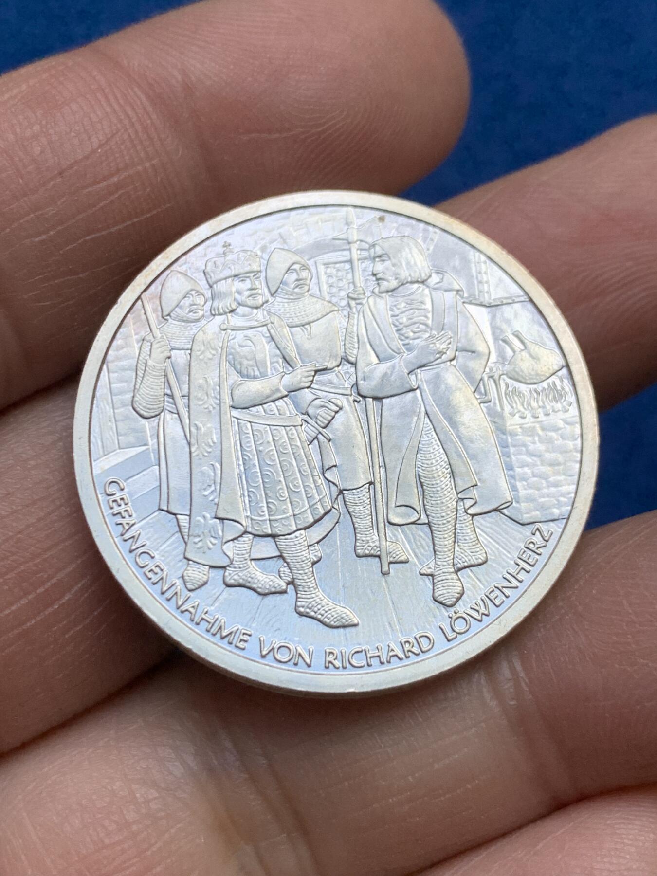 《竞宝斋》第360场 周日，周一  2场连拍 （全场包邮） 奥地利2009年狮心王理查德10欧元银币 17.3克 925银