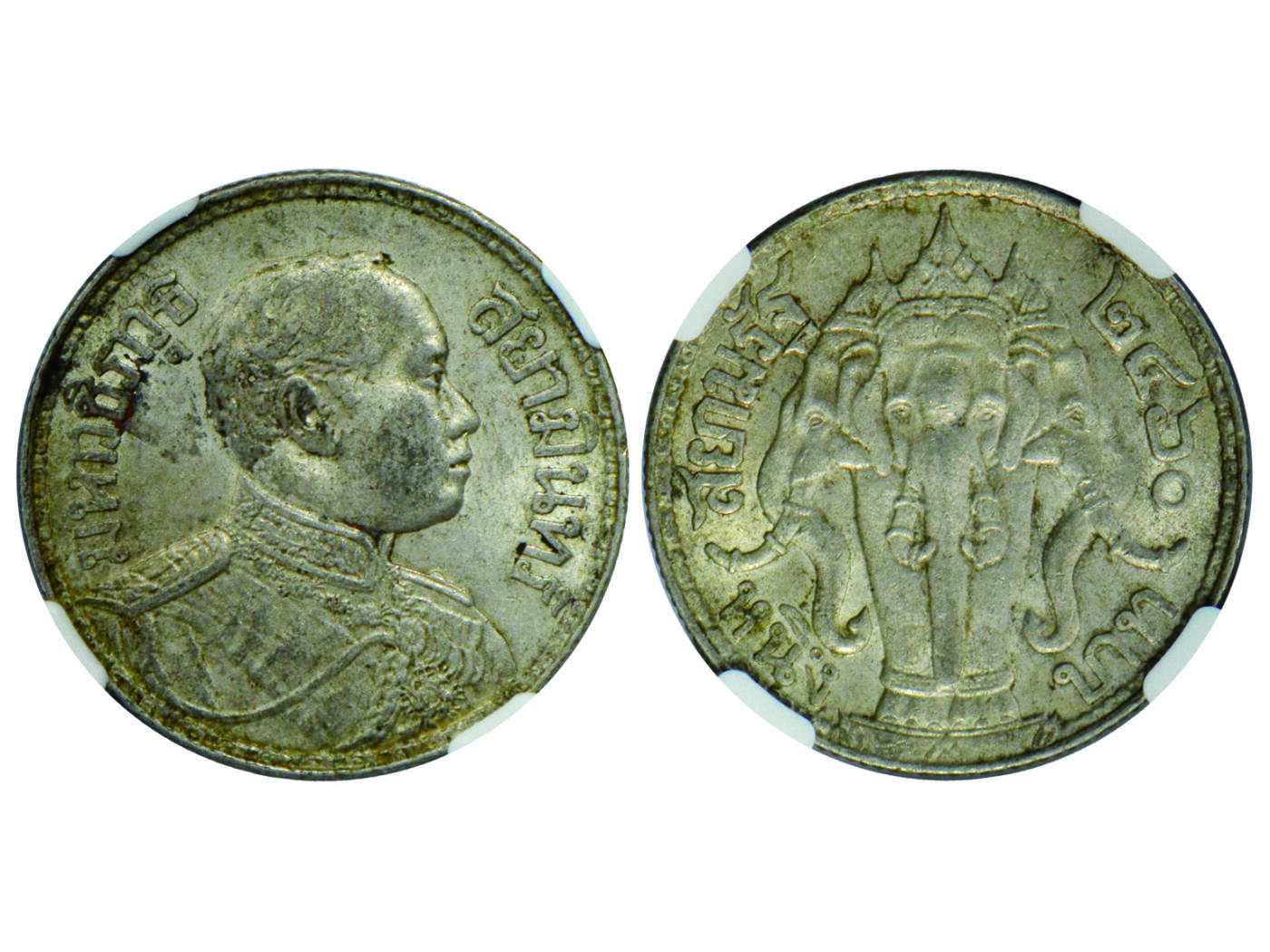 冠军2025年4月8日香港拍卖 （1）1916年泰國拉瑪六世像1泰銖銀幣，NGC MS61
（2）1917年泰國拉瑪六世像1泰銖銀幣，NGC  MS62
Total 2 Pieces，包克收藏
