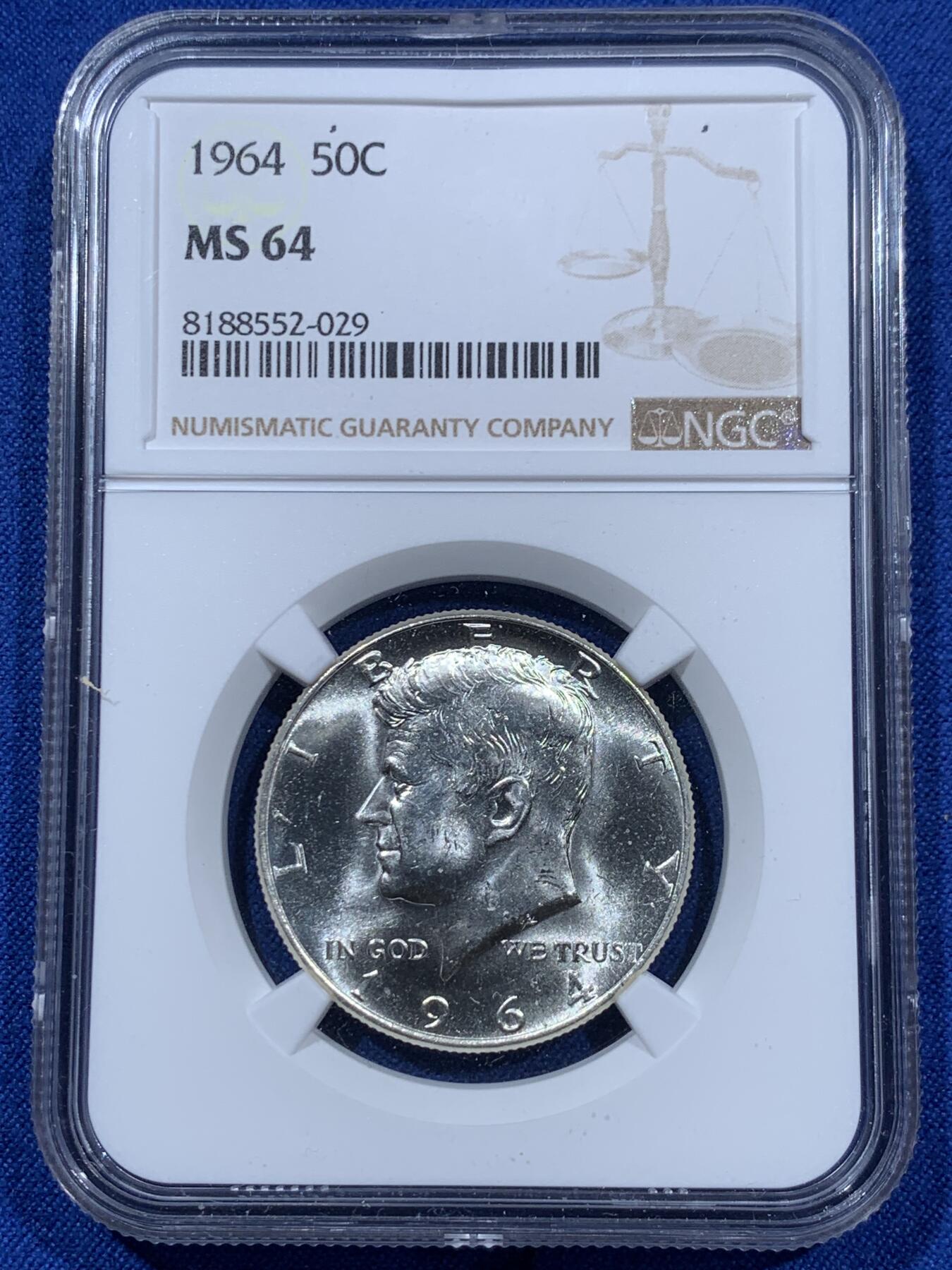 《竞宝斋》第360场 周日，周一  2场连拍 （全场包邮） NGC MS64 美国1964年肯尼迪半元银币 900高银版