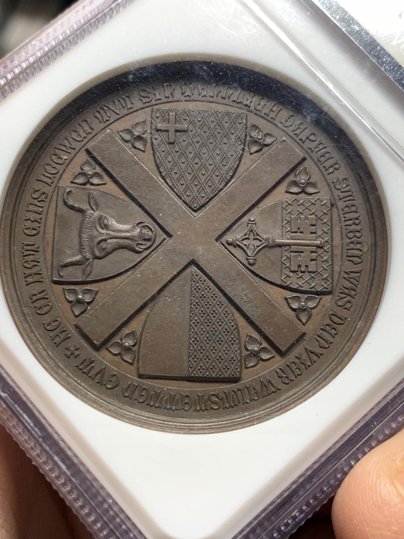 《竞宝斋》第360场 周日，周一  2场连拍 （全场包邮） NGC MS64BN 瑞士1886年森帕赫战役铜章 高浮雕 加厚盒