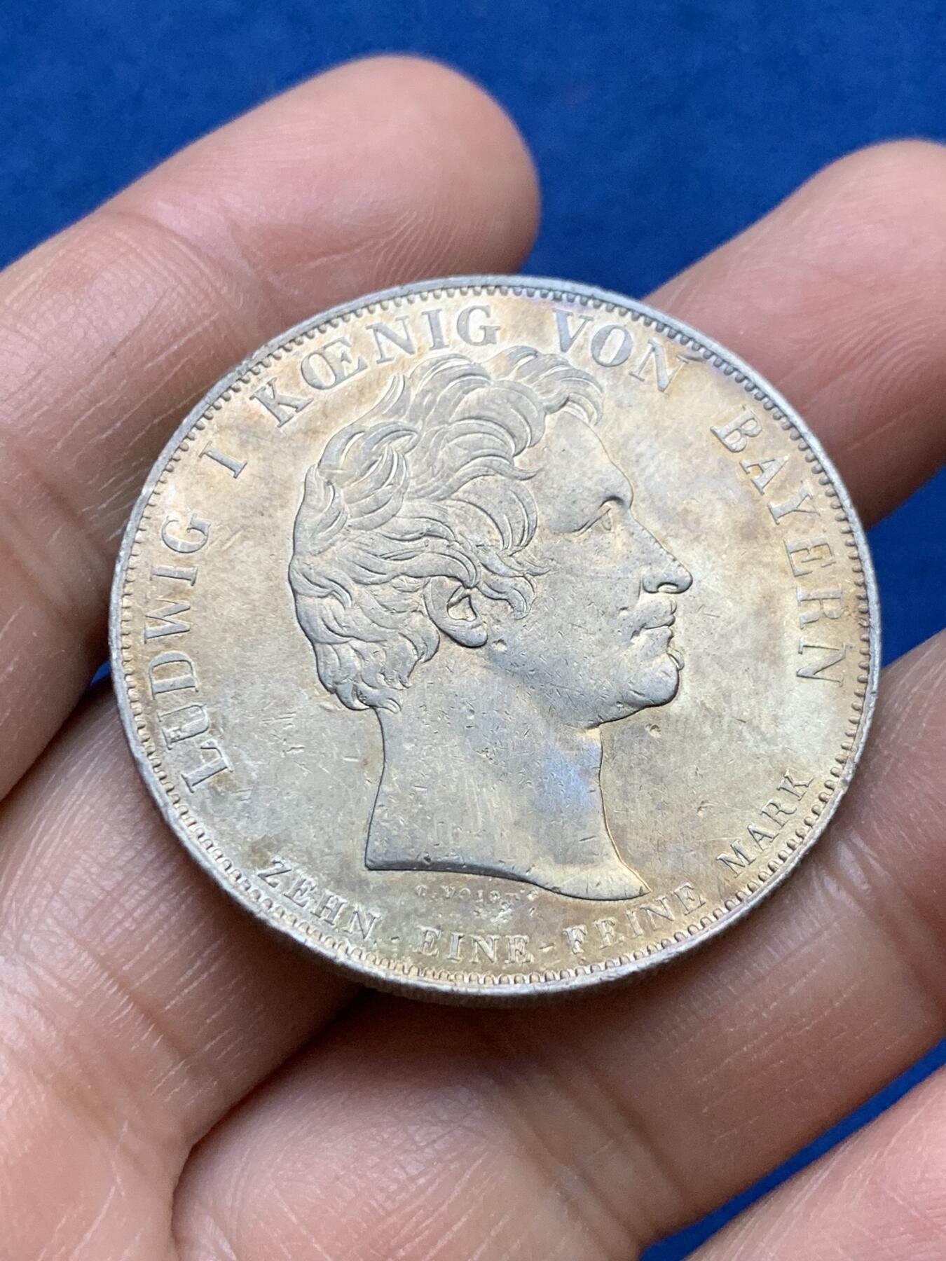 《竞宝斋》第360场 周日，周一  2场连拍 （全场包邮） 德国 巴伐利亚1832年路德维希一世 希腊国王 加冕纪念 泰勒大银币 非常少见的品种