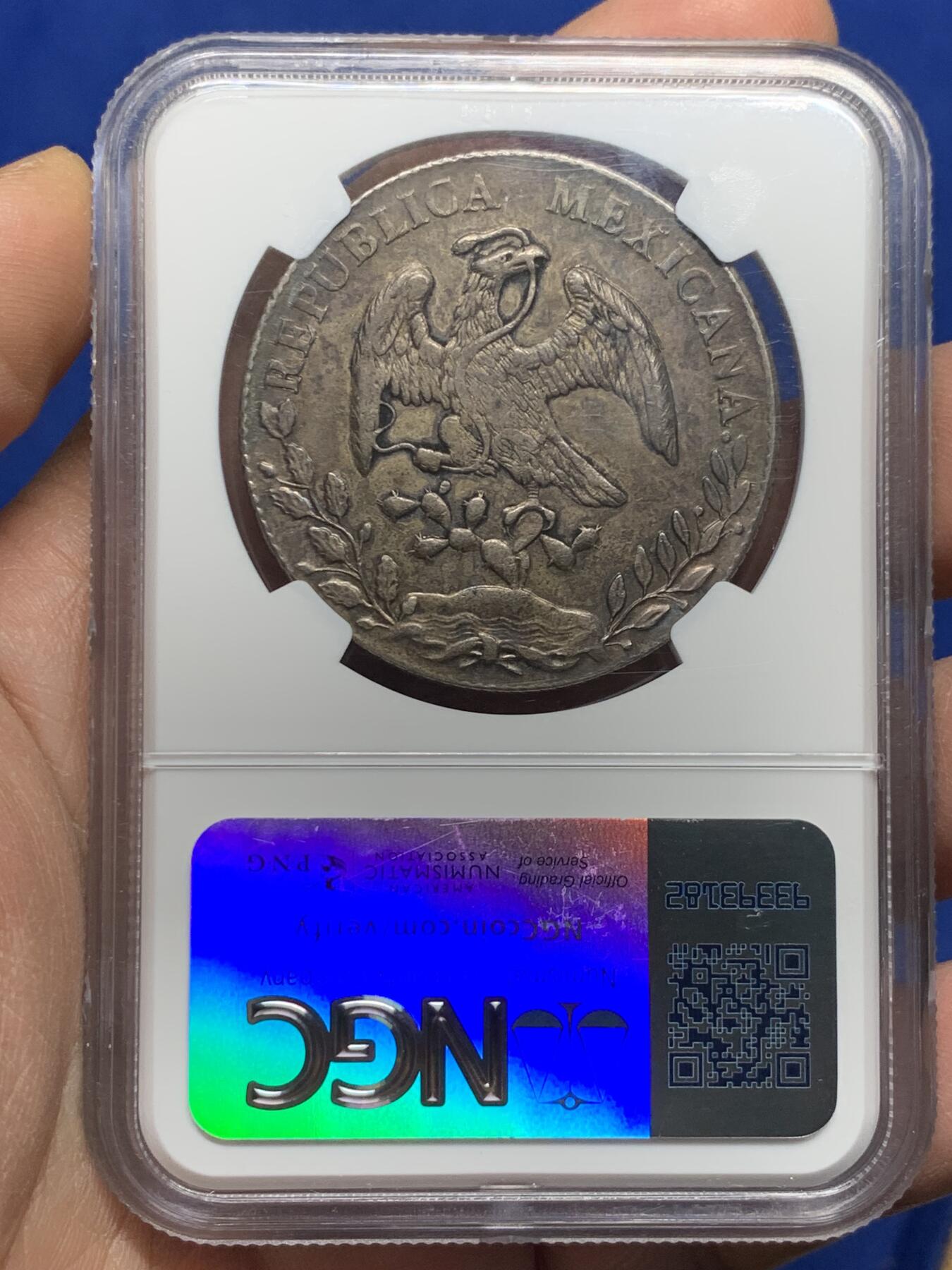 《竞宝斋》第360场 周日，周一  2场连拍 （全场包邮） NGC AUD 墨西哥1894年MO AM花边鹰洋8R银币 底板状态良好，无戳这样的上海老包浆已经很少了。